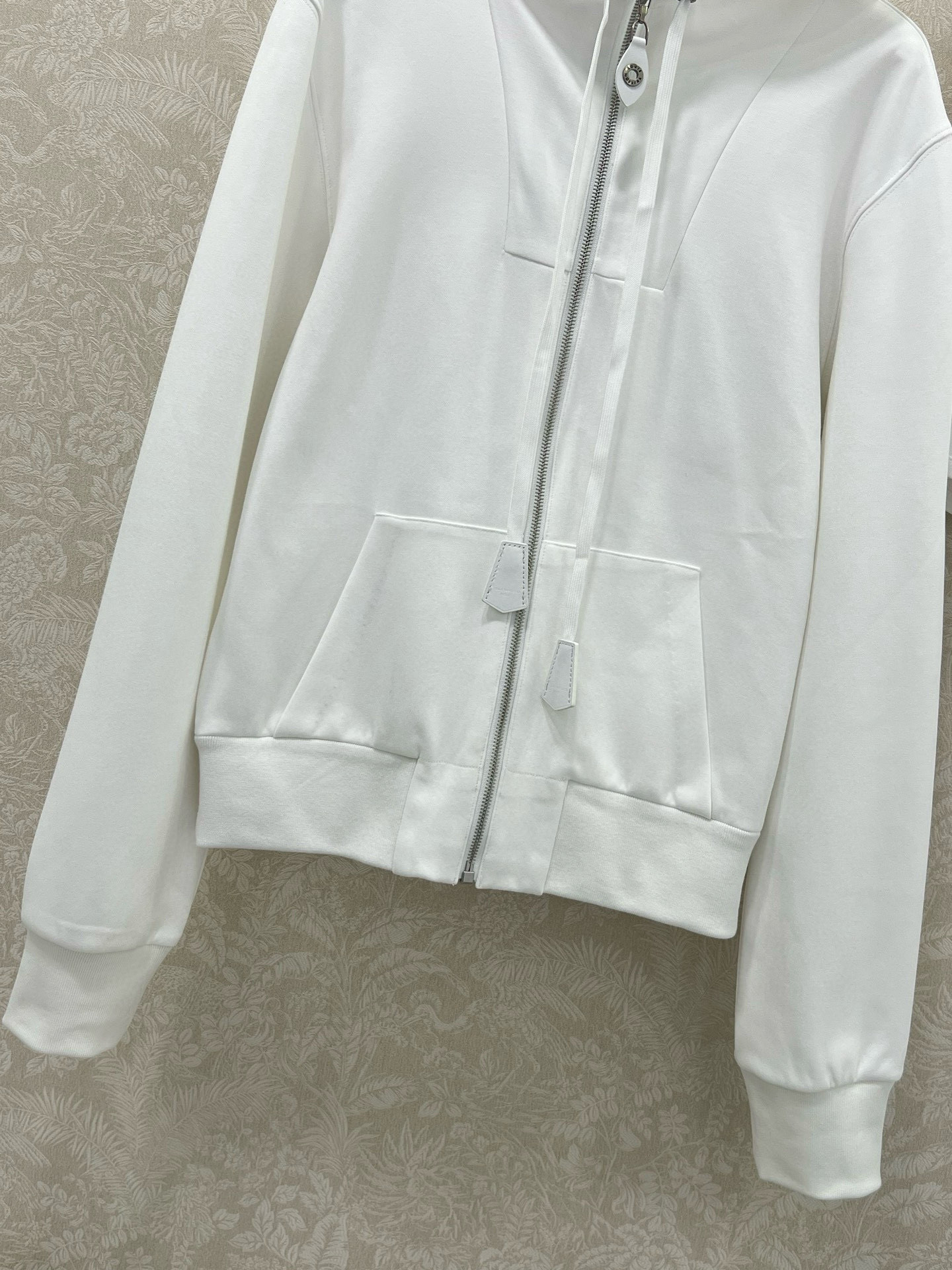 🔥🔥Louis Vuitt*n25秋冬新品外套短裤套装 分开出售❗高端定制棉质螺纹带帽卫衣外套，搭配同系