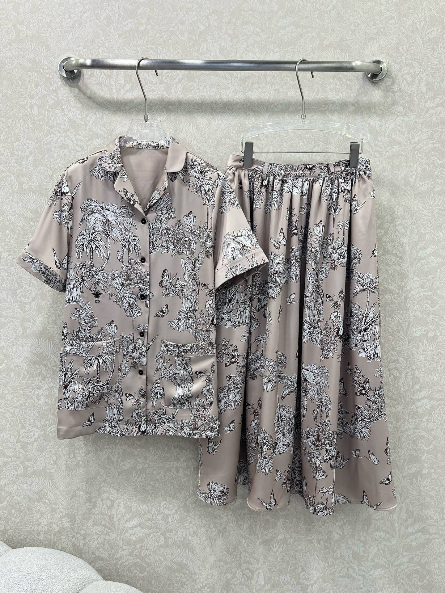 Stylish T-shirts and Pyjamas for Women: New Dio Collection Highlights.