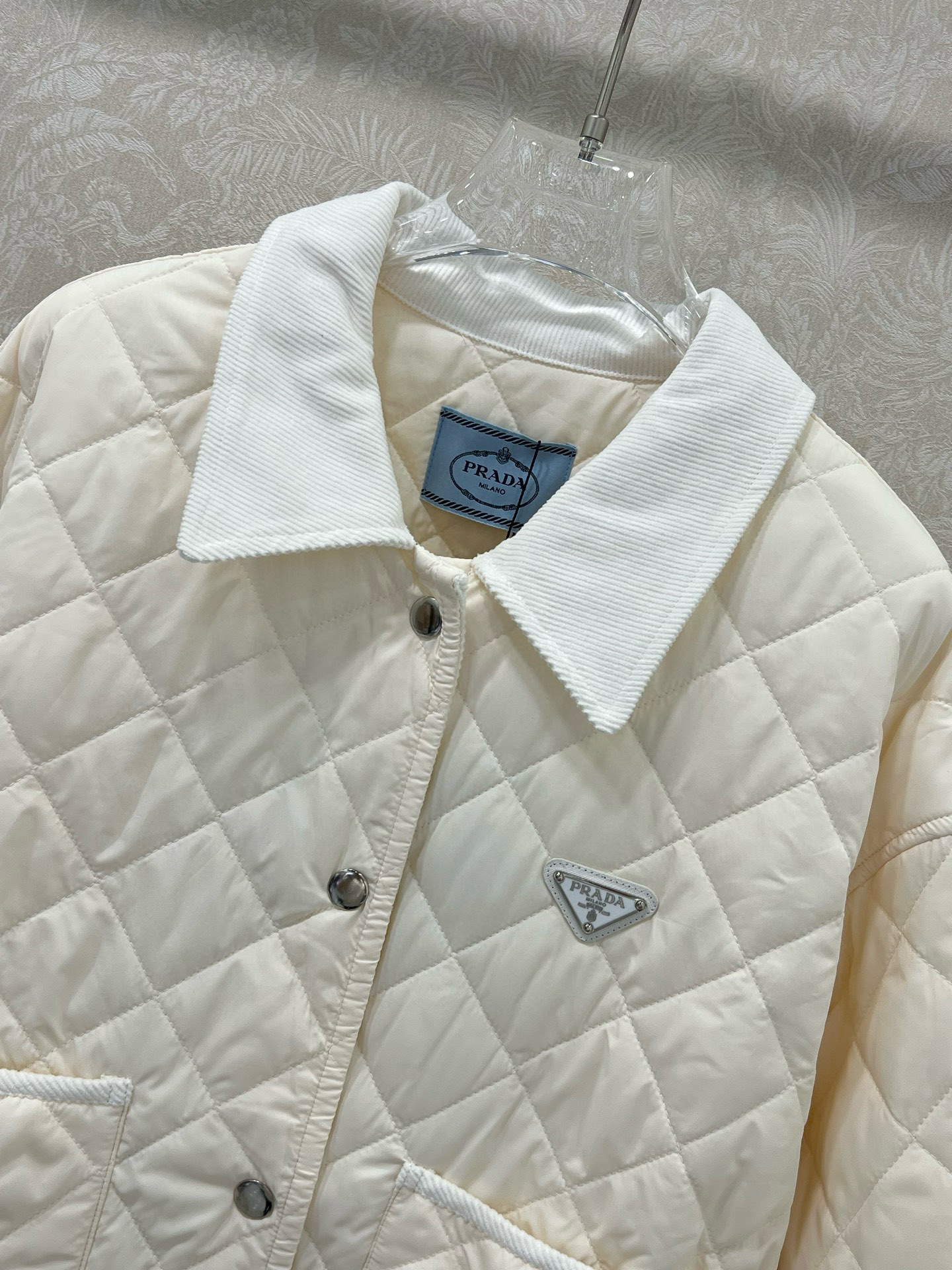 🔥🔥PRAD*普拉*达 25秋冬新款菱格短款棉衣！全新定制的三角标 P家经典款净包格纹棉服短款外套 再生