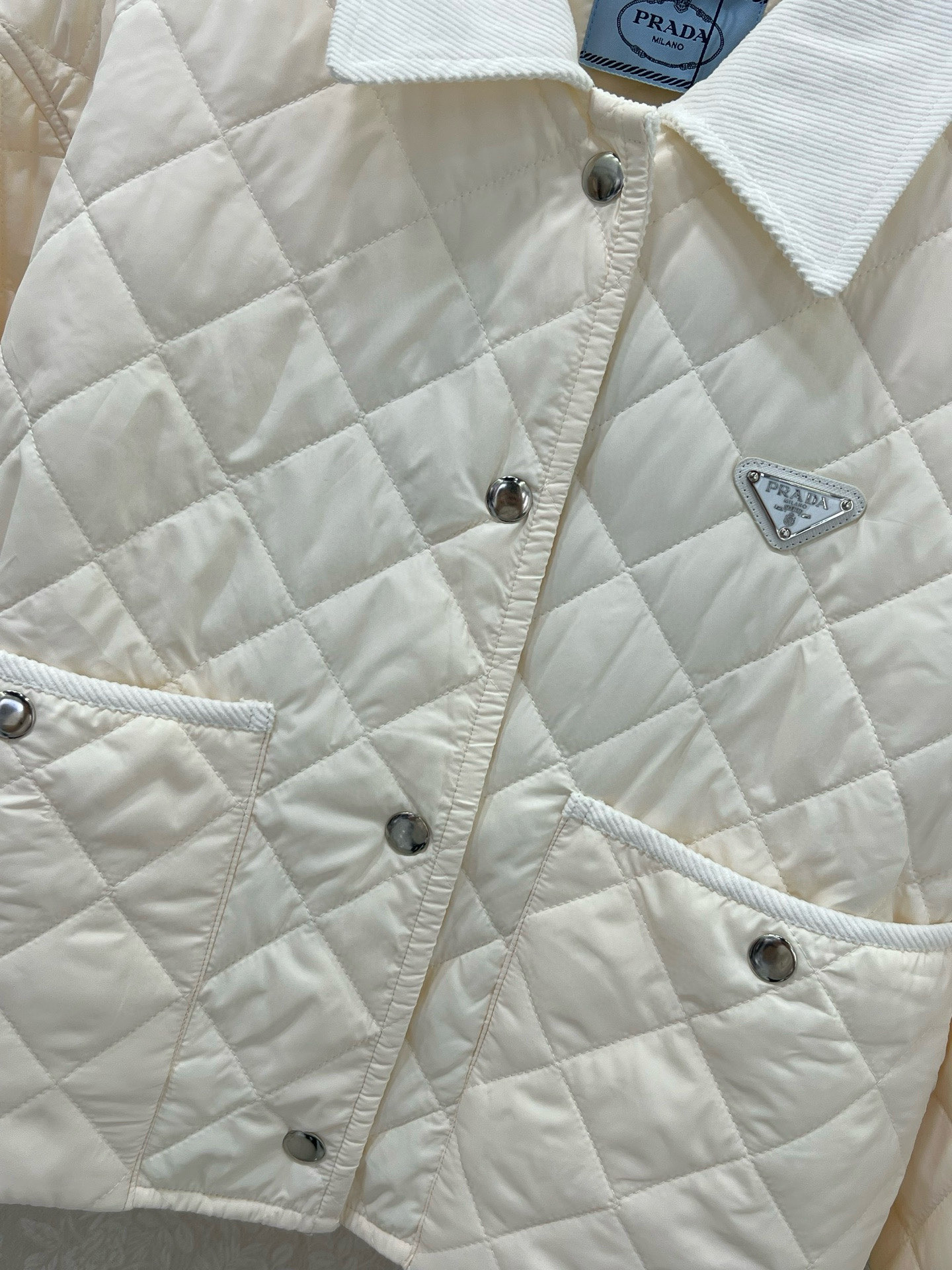 🔥🔥PRAD*普拉*达 25秋冬新款菱格短款棉衣！全新定制的三角标 P家经典款净包格纹棉服短款外套 再生