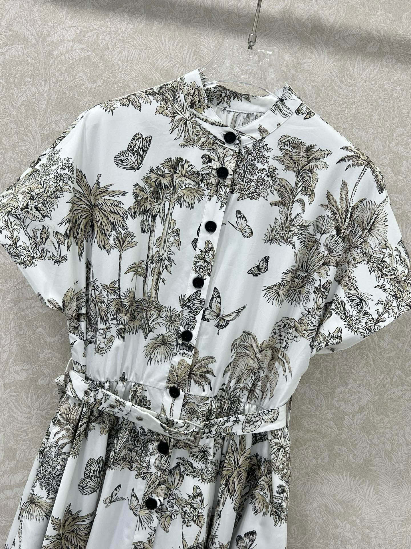 🔥🔥DIO* 25新款榛果色Palms茹伊印花图案立领短袖连衣裙 通体满印椰树蝴蝶等动植物自然元素 向自