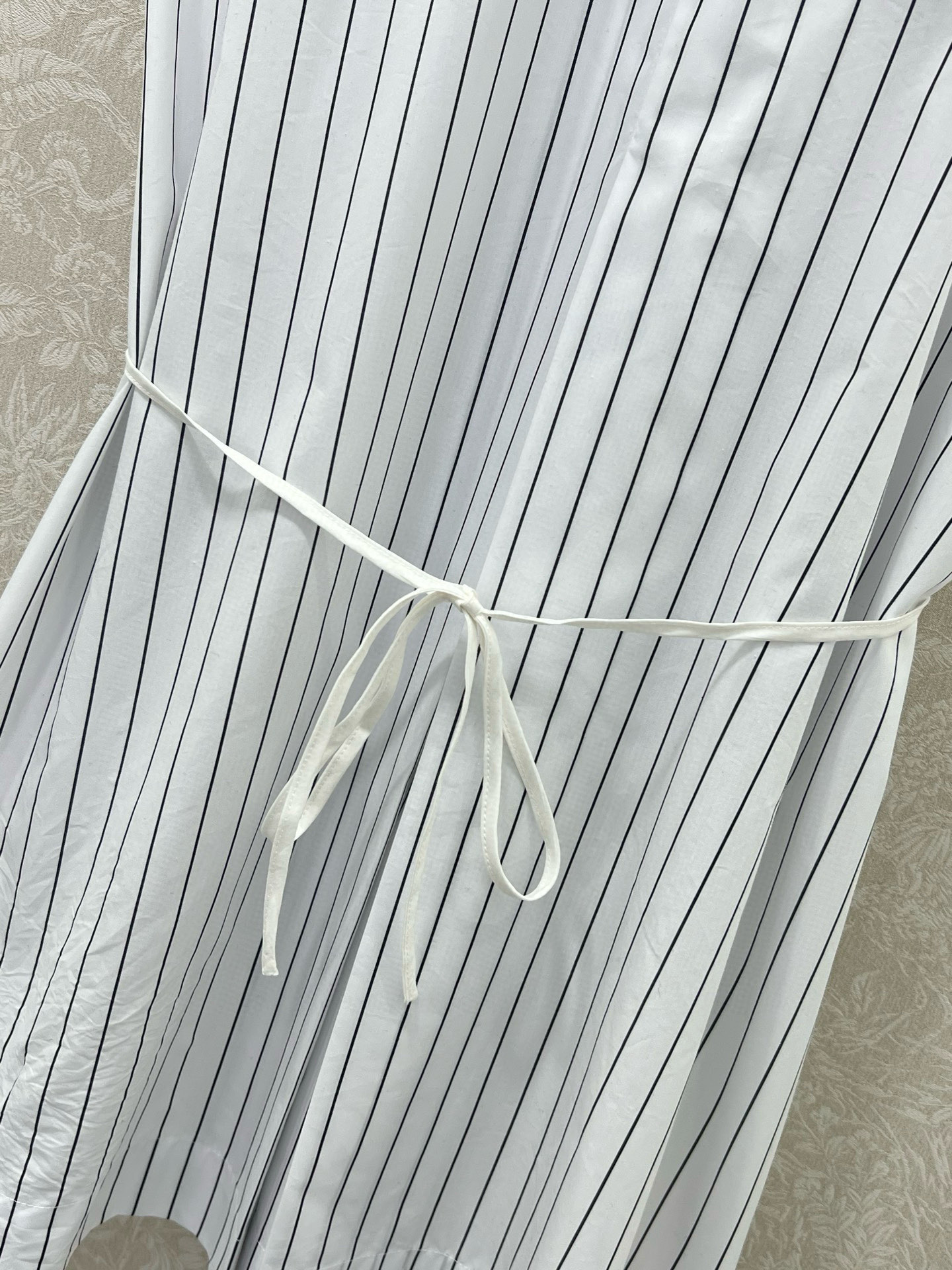 🔥🔥chan*l 25新款秀场同步更新~披肩式收完衬衣款连衣裙  荷叶百褶花边刺绣拼接 超有质感 宽松版