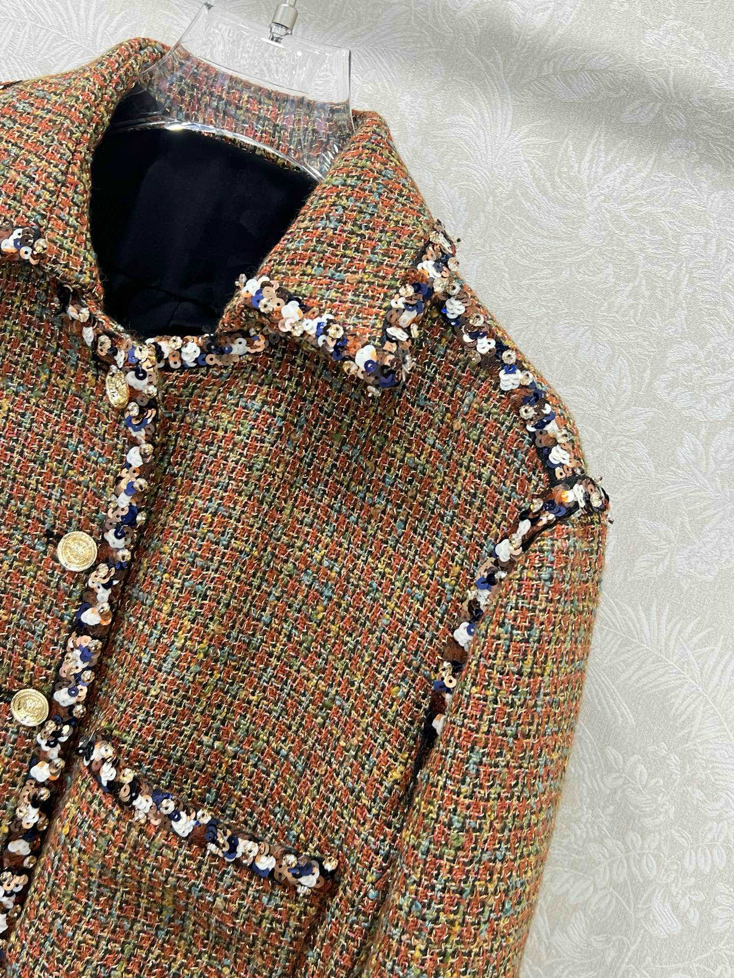 🔥🔥chan*l 25新款翻领洋装钉珠捆边外套   高版本 内衬100%真丝 定制YB进口粗纺羊毛呢材质