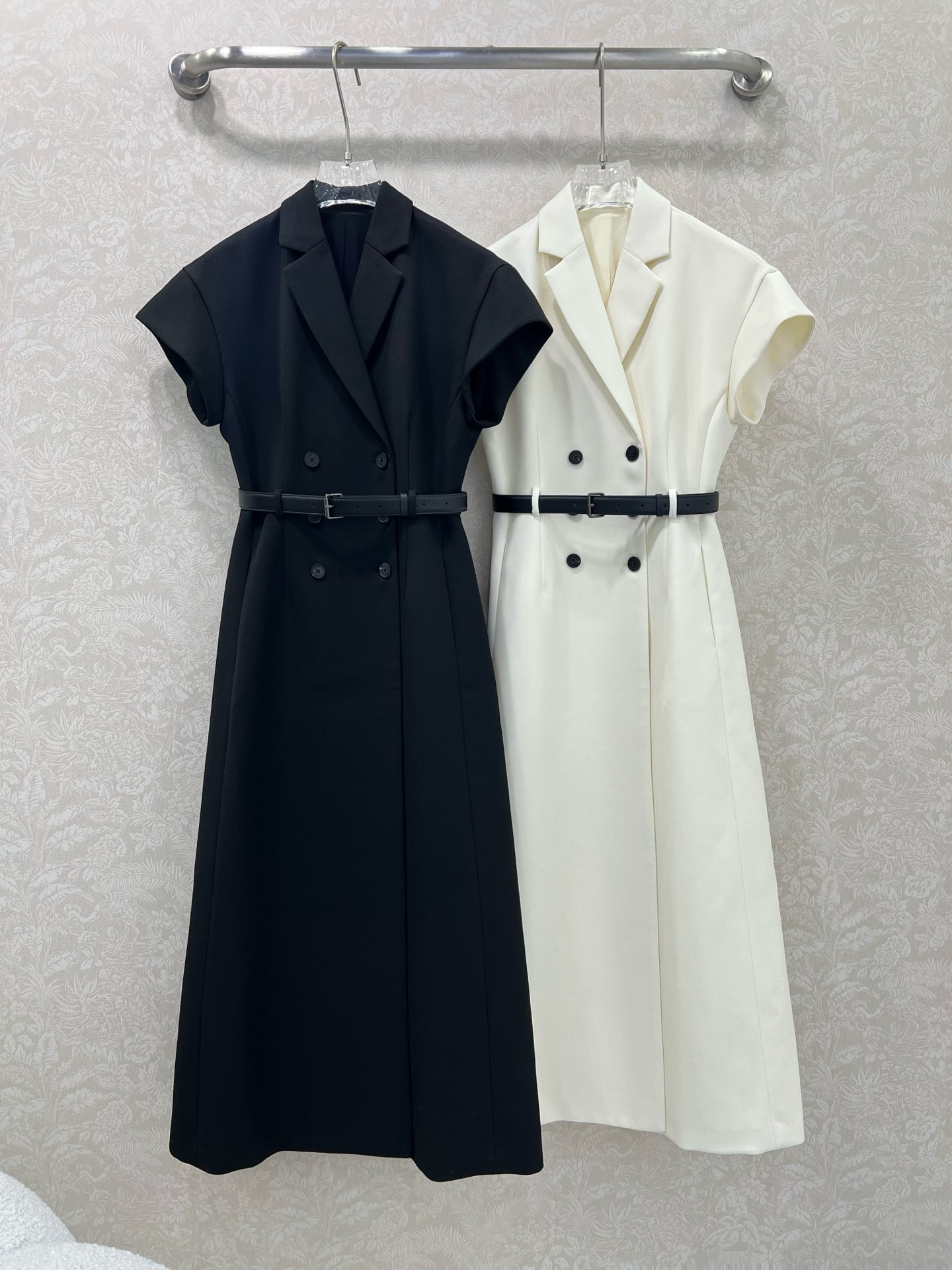 🔥🔥Dio*25新款丝毛连衣裙高版本 内衬真丝 翻领阔袖搭配真皮腰带长裙 定制YB进口丝毛材质 挺括有型