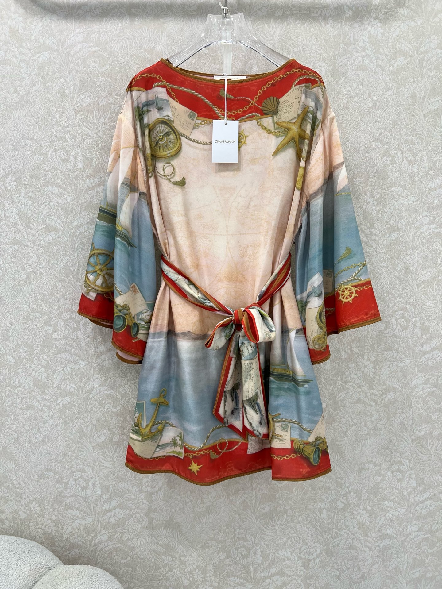 NO:639286,Zimmerman*/Zimmerman 25 new dress One-shoulder positioning printed dress Excellent holiday style color matching Positioning printing contains small letter logo Paired with original cloth belt Luxurious positioning pattern The quality of the flower of wealth in the world shows a full sense of high-end, the version is super correct, and you can show your temperament with any casual wear Single color 4-code SMLXL, Zimmerman-clothing, skirts, alexander wang19860909Zimmerman*兹/默曼 25新款连衣裙 一字肩定位印花连衣裙 超绝的度假风配色 定位印花内含小心字母logo 搭配本布腰带 定位奢华的图案人间富贵花品质尽显高级感满满,版型超正 随意一搭都显气质 单色4码SMLXL,兹默曼-服装,skirts,alexander wang,Women's clothing