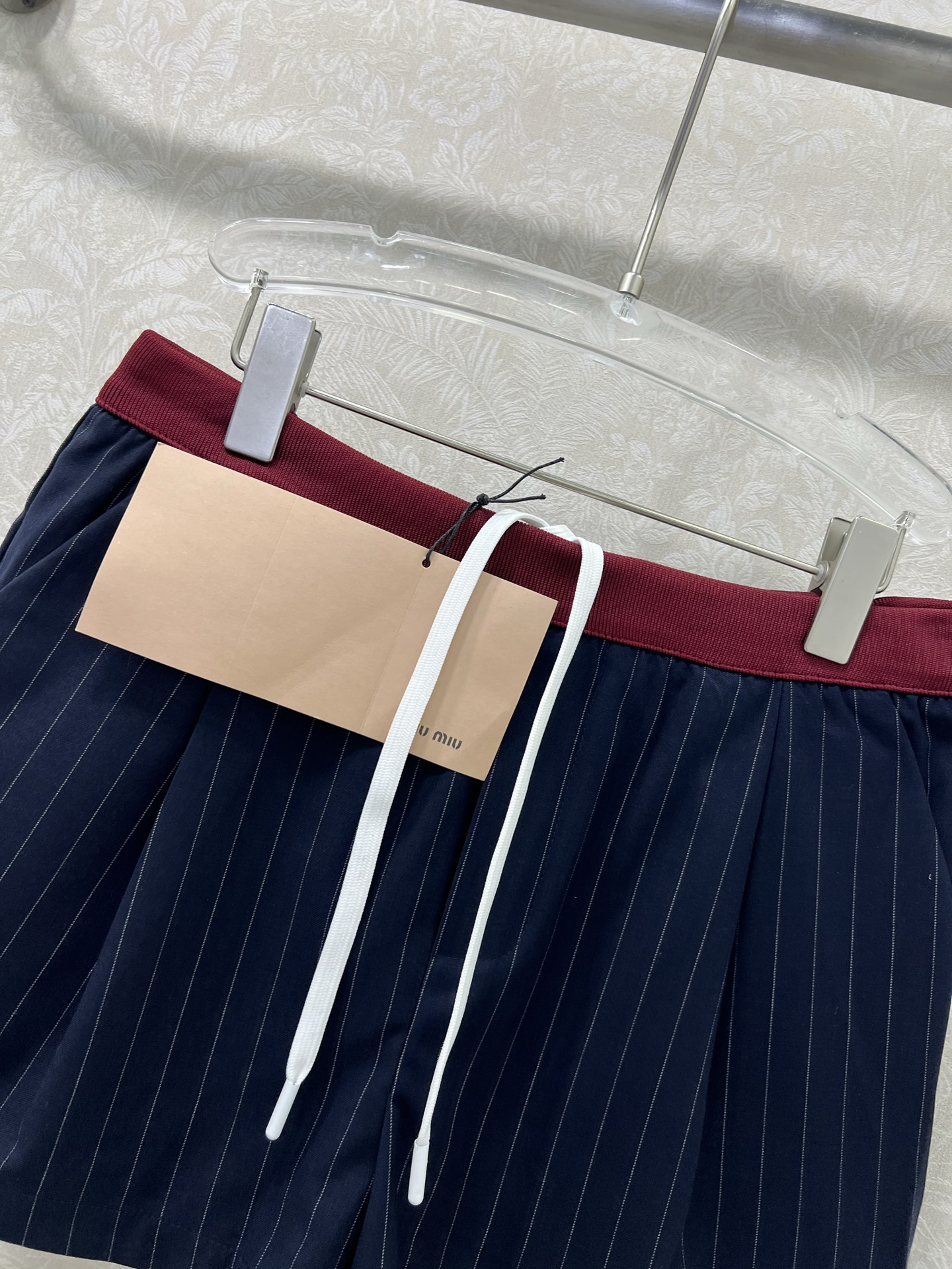 Stylish P420 Belt for Fashionable Girl with Navy Blue Stripes and Classic Design - 图片 2