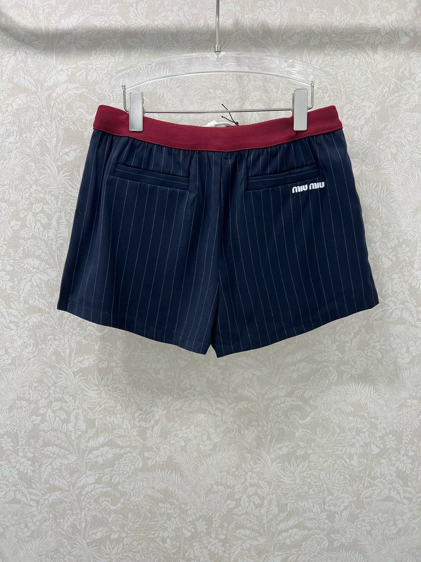 Stylish P420 Belt for Fashionable Girl with Navy Blue Stripes and Classic Design - 图片 7