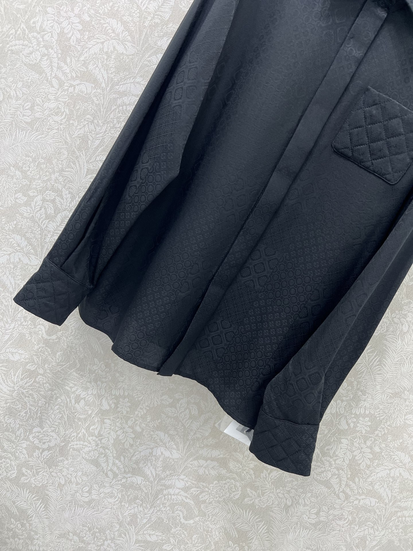 🔥🔥chan*l 25秋款新款高版本真丝提花暗纹菱格口袋衬衫 定制YB进口双绉真丝材质 质感区别普通的0