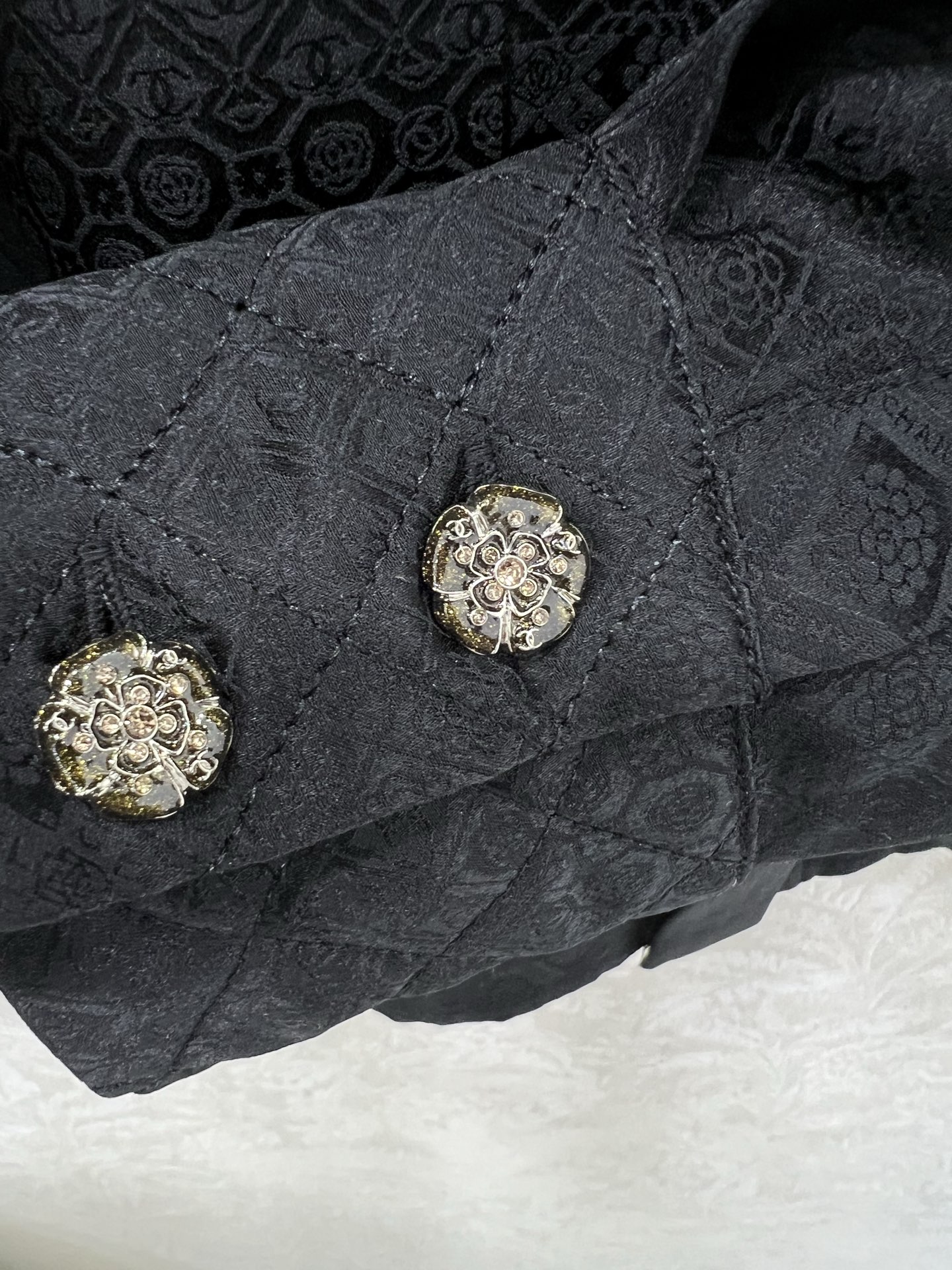 🔥🔥chan*l 25秋款新款高版本真丝提花暗纹菱格口袋衬衫 定制YB进口双绉真丝材质 质感区别普通的0