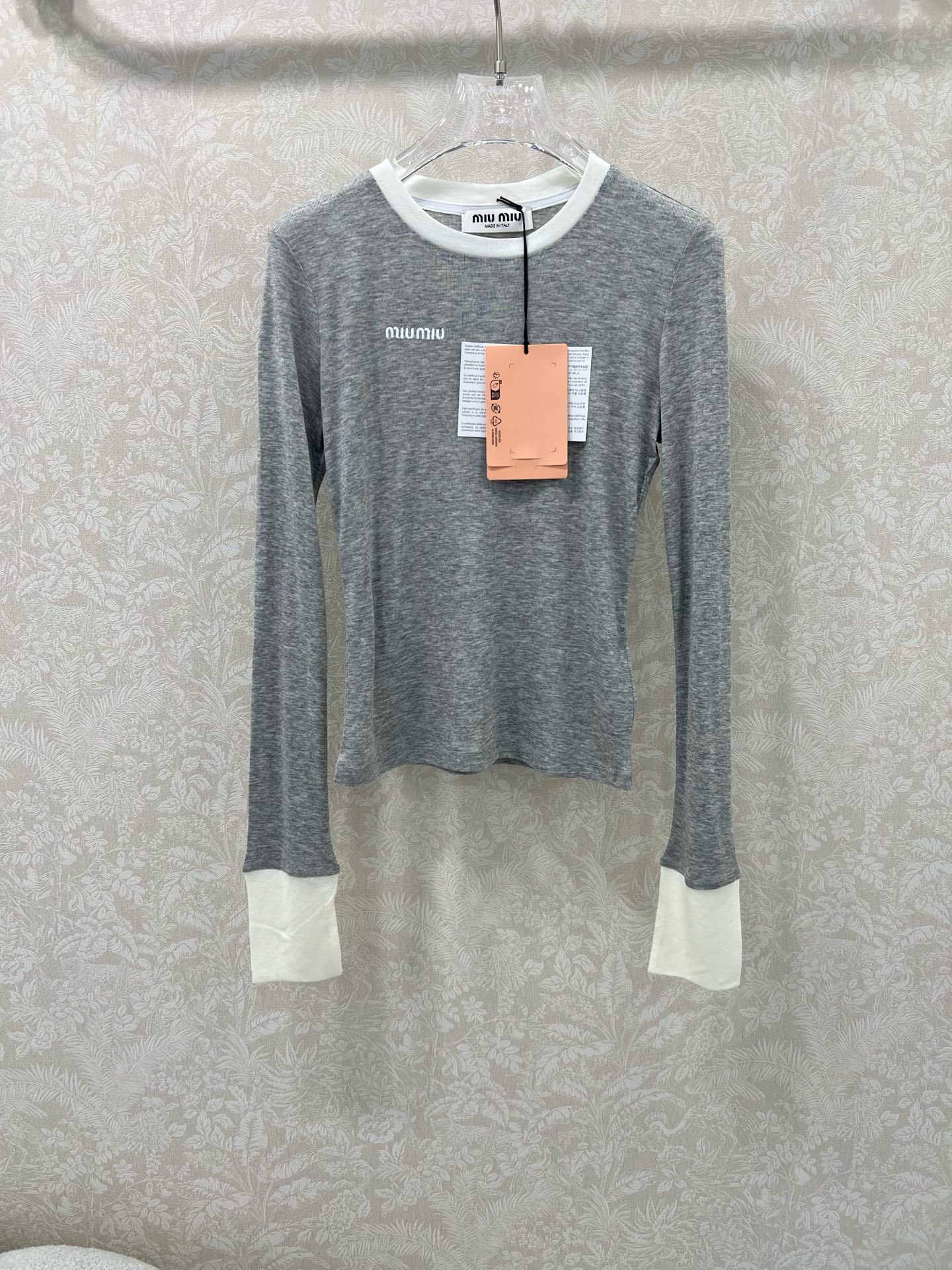 🔥🔥Miumi*25新款袖口撞色长袖打底上衣 定制YB进口天丝羊毛 质感细腻 穿搭舒适 胸前贴标凸显品牌