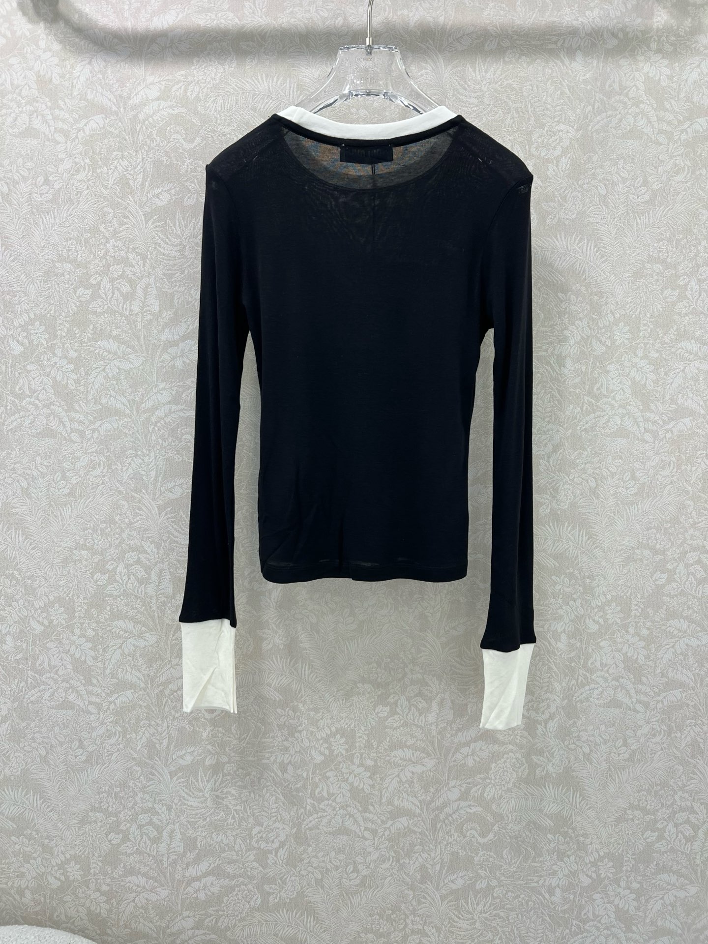 🔥🔥Miumi*25新款袖口撞色长袖打底上衣 定制YB进口天丝羊毛 质感细腻 穿搭舒适 胸前贴标凸显品牌