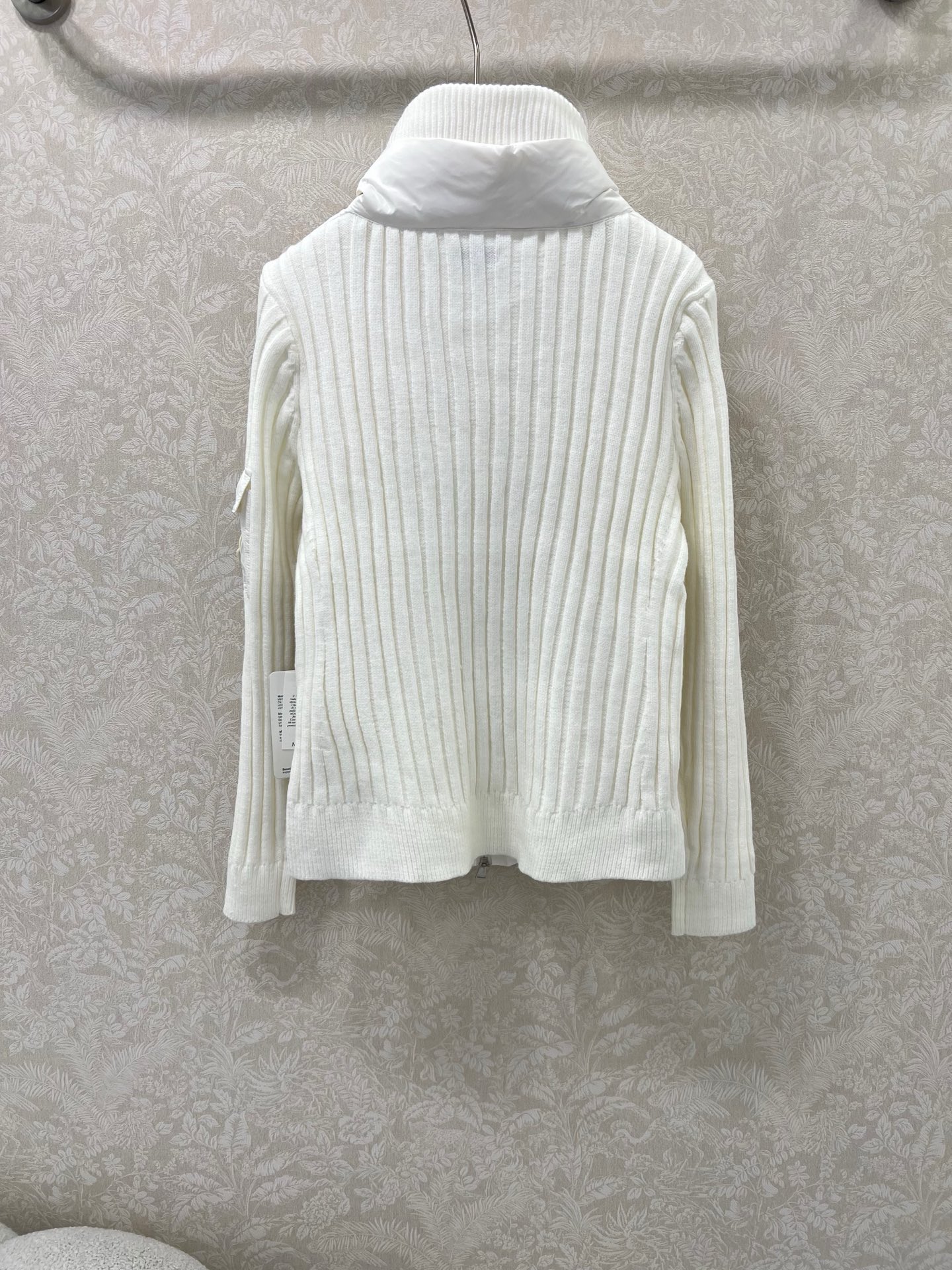 Moncler 25 New Single-Size Female Suit with Dust-Proof Bag: Innovative Design for Winter - 图片 8