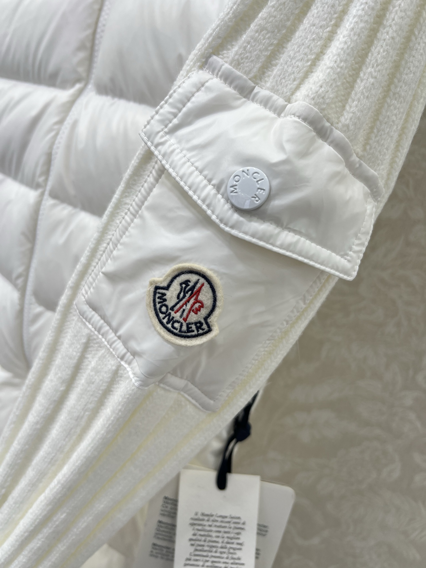 Moncler 25 New Single-Size Female Suit with Dust-Proof Bag: Innovative Design for Winter - 图片 6
