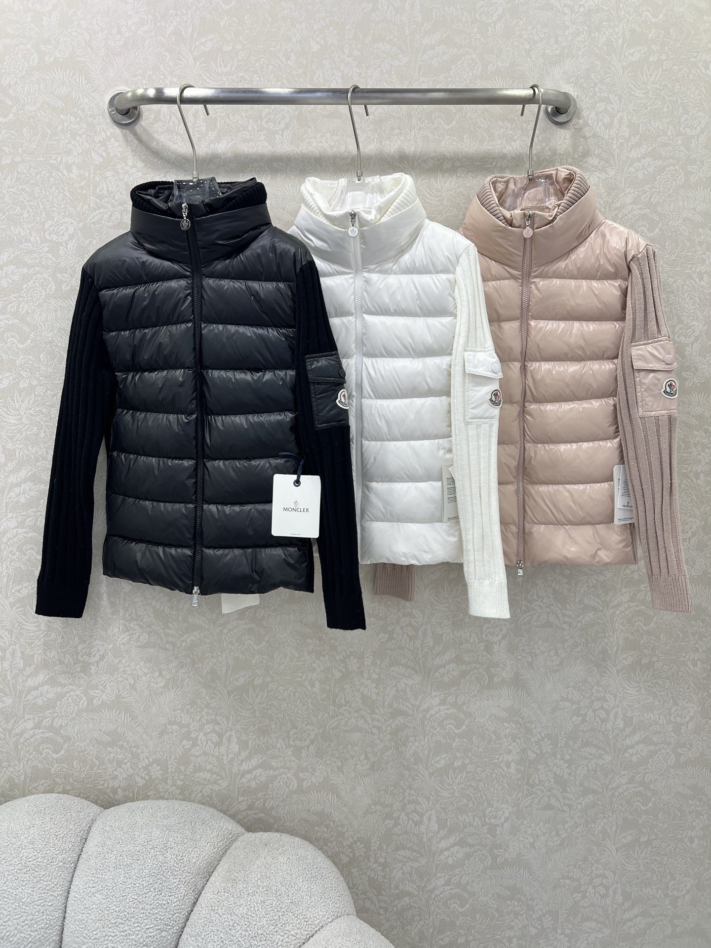 Moncler Single-Size Female Suit with Dust-Proof Bag: Innovative Design, High-Grade Materials - 图片 9