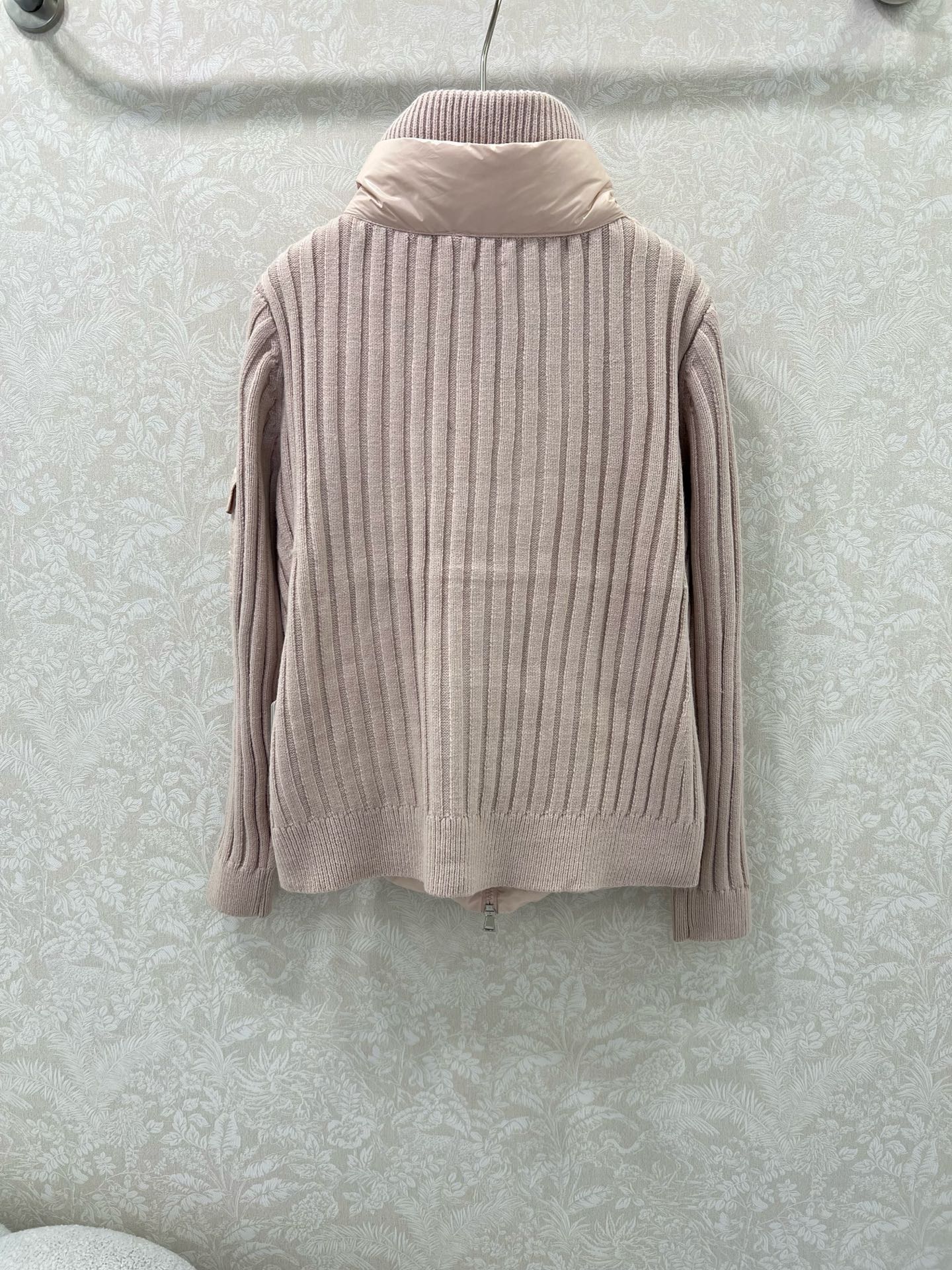 🔥🔥Moncler 25新款后背拼接针织口袋女式羽绒服 袖子口袋 温度与风度的完美平衡 90%珍稀鹅绒填