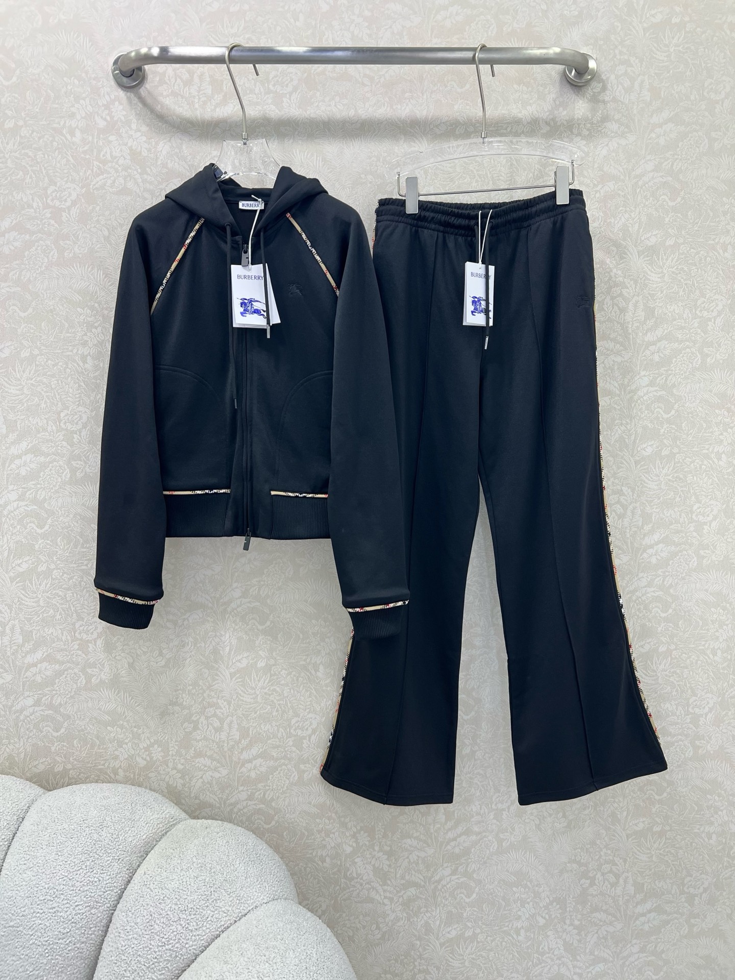 🔥🔥Burber*y25新款学院风运动休闲夹克 ➕长裤同步上新 分开出售‼️高版出品自买原版 一比一复刻