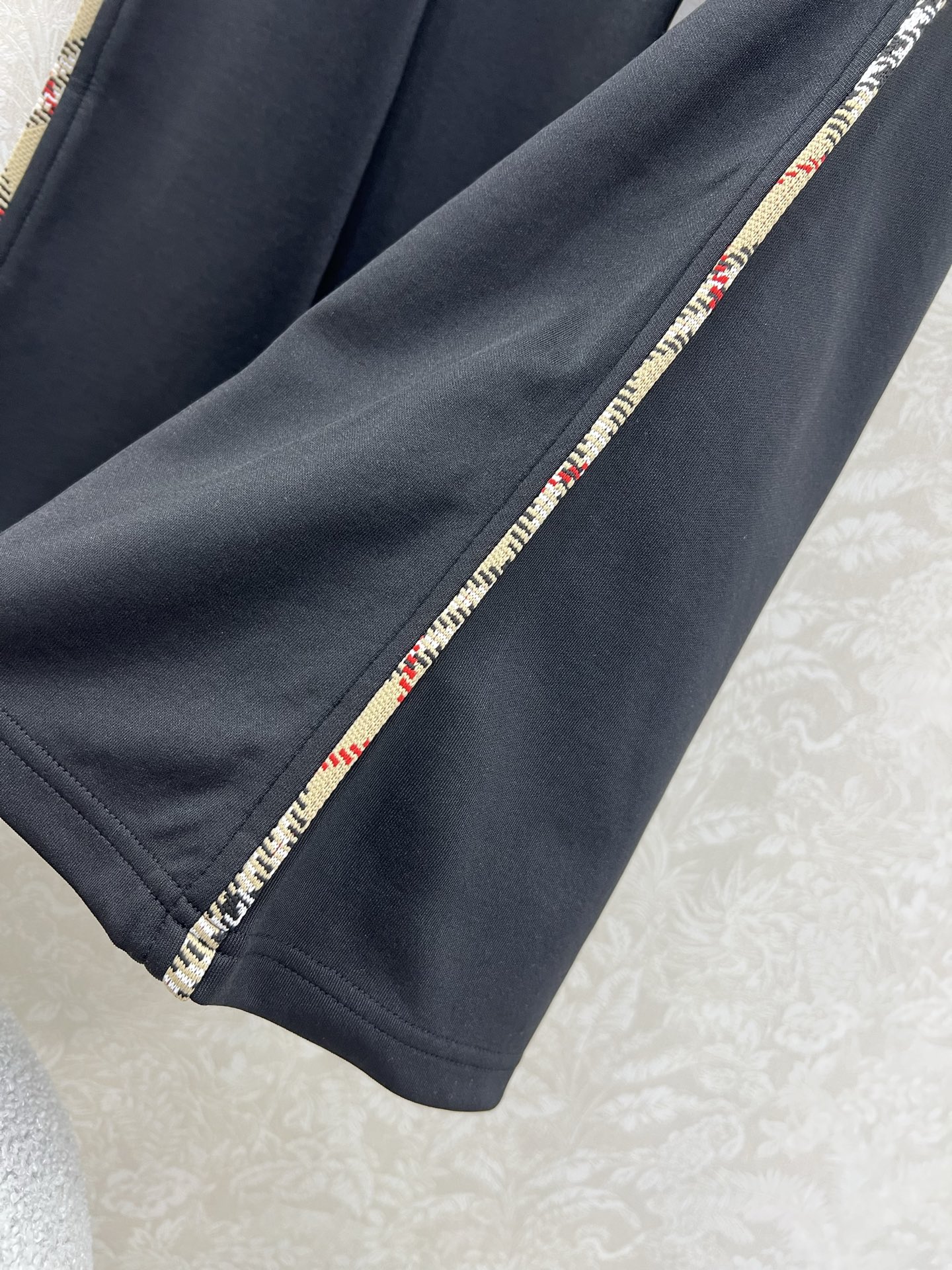 🔥🔥Burber*y25新款学院风运动休闲夹克 ➕长裤同步上新 分开出售‼️高版出品自买原版 一比一复刻