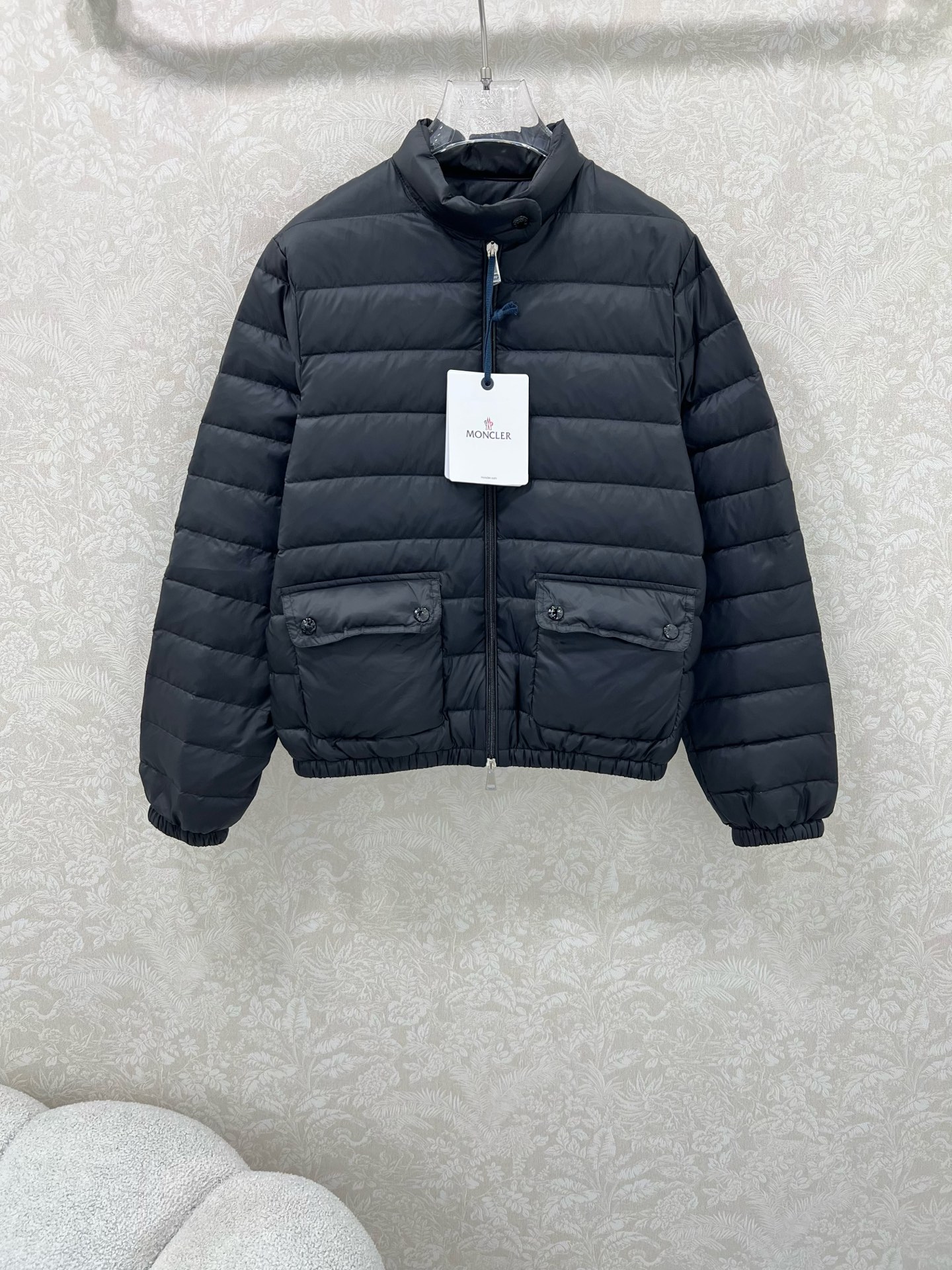 🔥🔥MONCL*R 蒙/口 25新款面包羽绒服 经典前大口袋设计 袖子品牌袖标 原版定制记忆丝质感超赞 