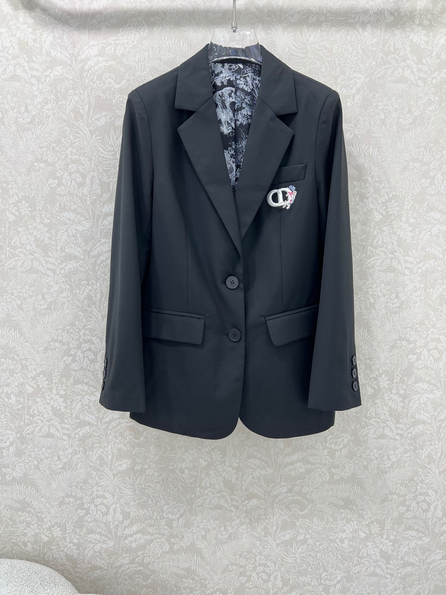 🔥🔥DIO*25新款西装外套 西服面料挺度质感都在线 胸前彩线logo刺绣 内衬经典动物老虎印花 定制五