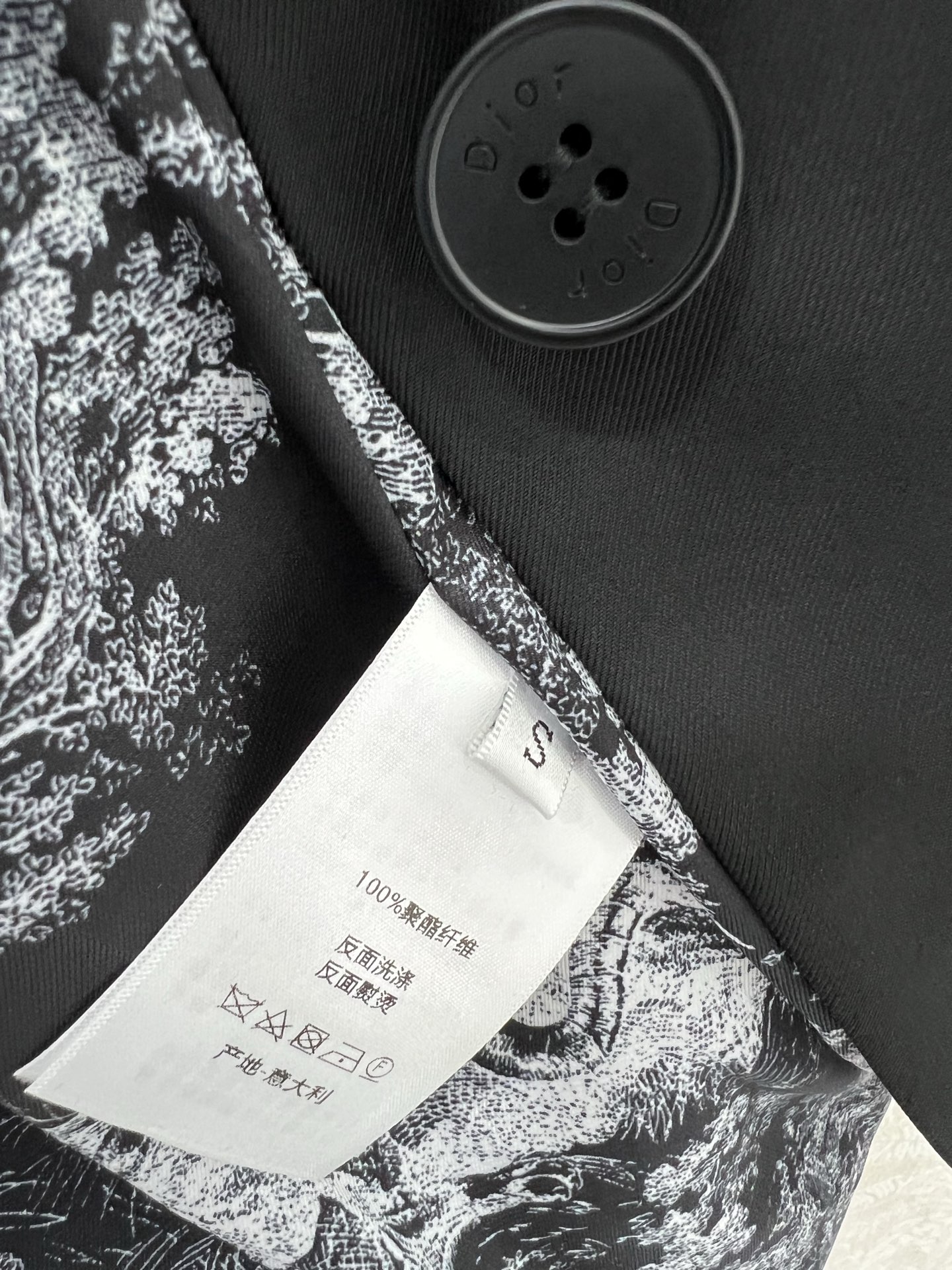 🔥🔥DIO*25新款西装外套 西服面料挺度质感都在线 胸前彩线logo刺绣 内衬经典动物老虎印花 定制五