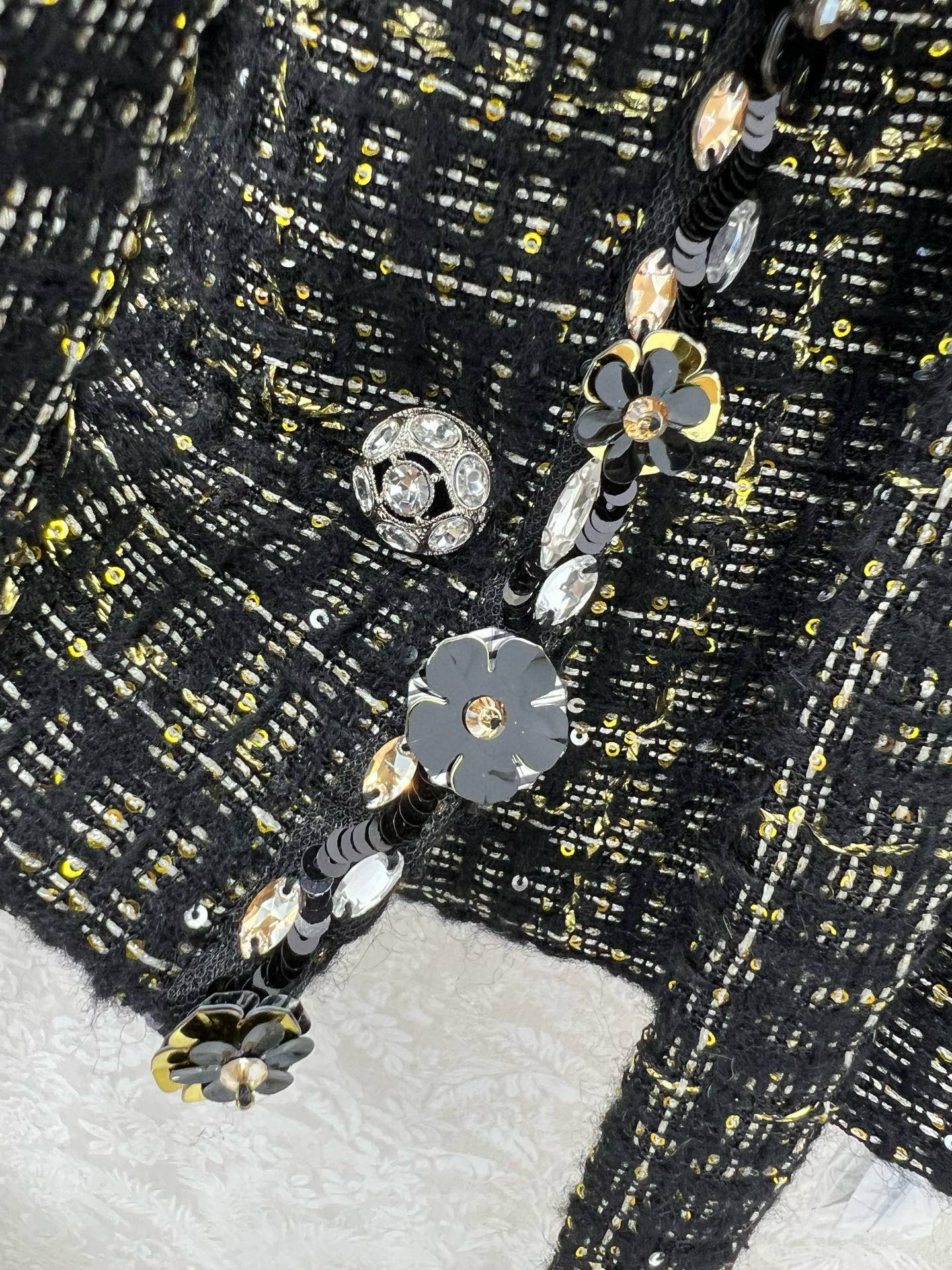 🔥🔥Chan*l25重工钉珠外套 高版本 内衬100%真丝 圆领洋装钉珠捆边外套  进口粗纺羊毛呢材质 