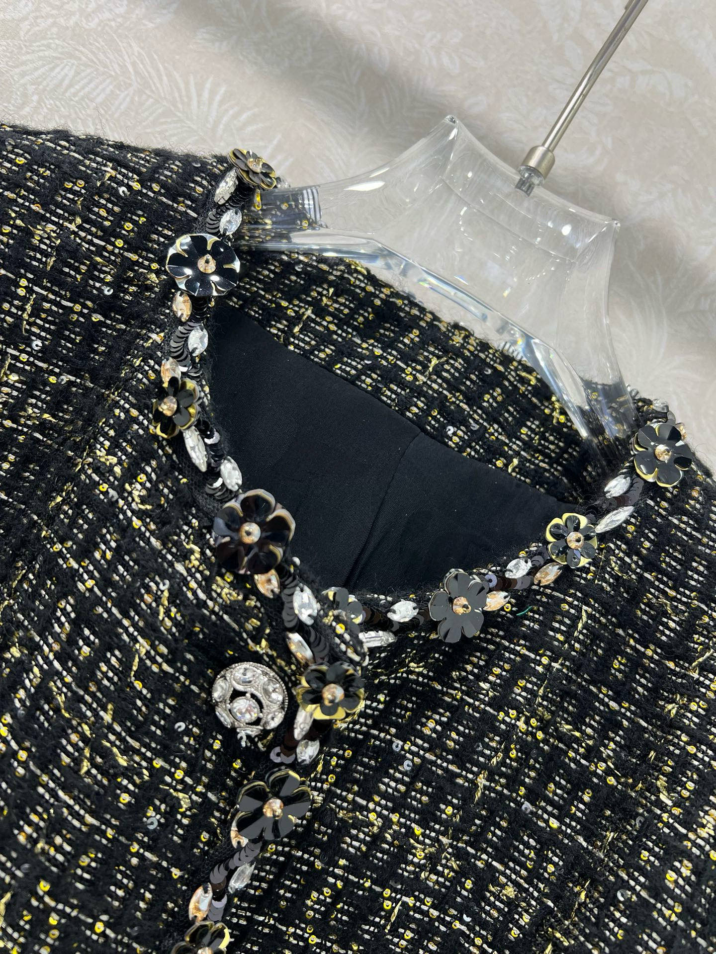 🔥🔥Chan*l25重工钉珠外套 高版本 内衬100%真丝 圆领洋装钉珠捆边外套  进口粗纺羊毛呢材质 