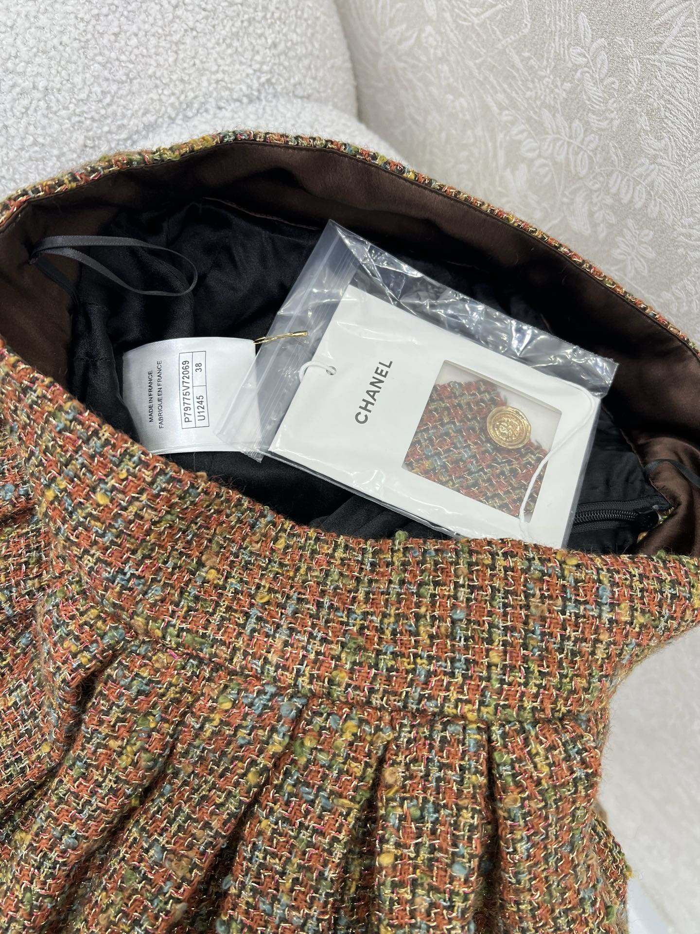 🔥🔥Chan*l25重工高版本内衬100%真丝半裙 进口粗纺羊毛呢材质 质感高级 品相十足 收腰大摆更显