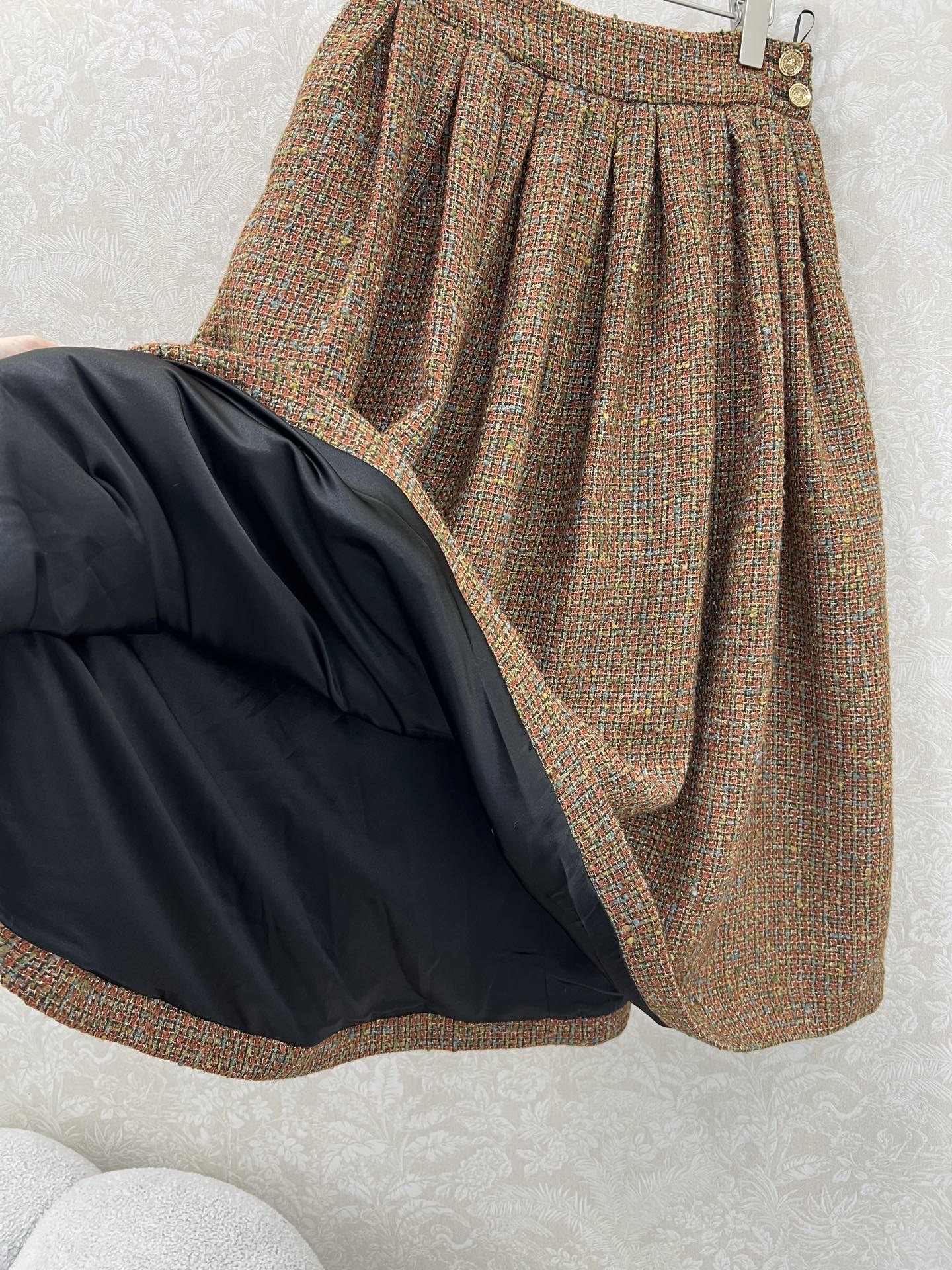 🔥🔥Chan*l25重工高版本内衬100%真丝半裙 进口粗纺羊毛呢材质 质感高级 品相十足 收腰大摆更显