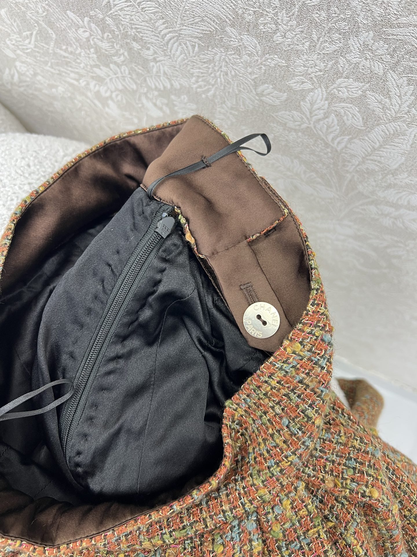 🔥🔥Chan*l25重工高版本内衬100%真丝半裙 进口粗纺羊毛呢材质 质感高级 品相十足 收腰大摆更显