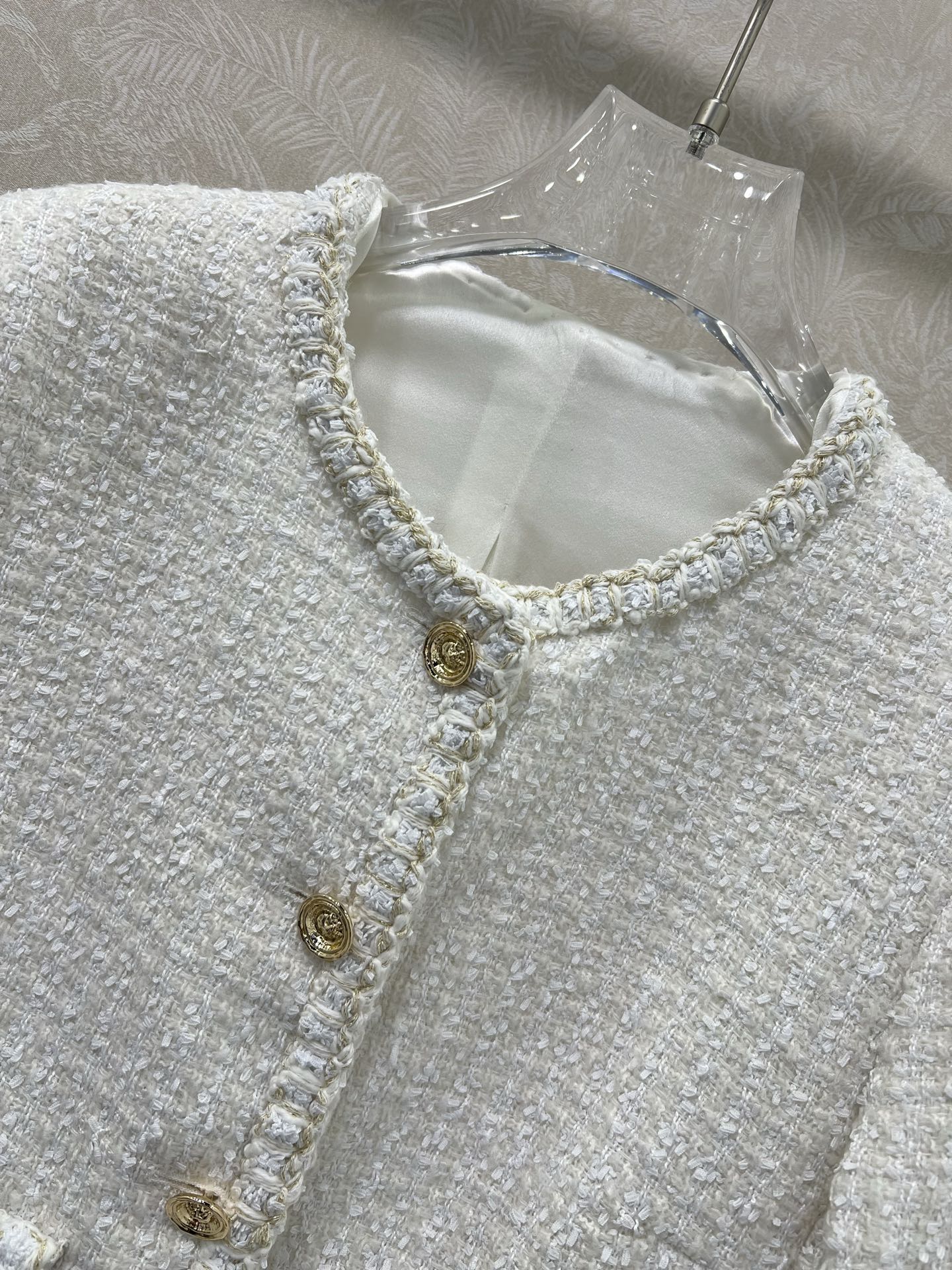 🔥🔥Chan*l粗纺捆边洋装外套 手工坊系列外套 采用原版定制粗花呢面料，手工包边工艺，内里100%真丝