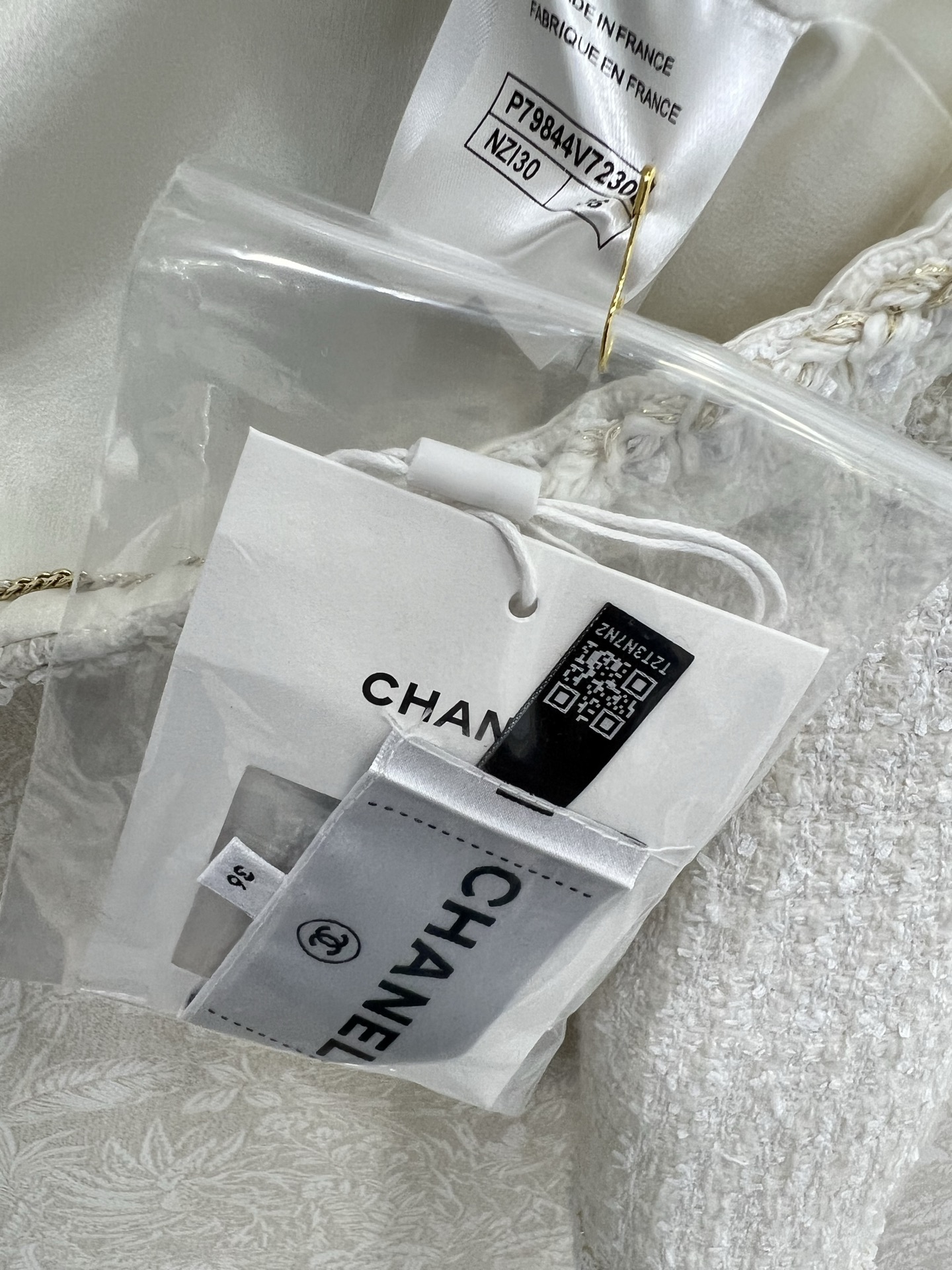 🔥🔥Chan*l粗纺捆边洋装外套 手工坊系列外套 采用原版定制粗花呢面料，手工包边工艺，内里100%真丝