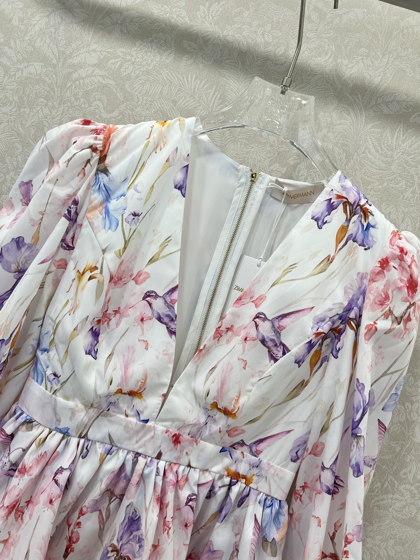 🔥🔥Zimmerman*兹/默曼 25新款花卉花朵🌸印花连衣裙、V领灯笼袖双层下摆设计腰身褶皱勾勒腰线 