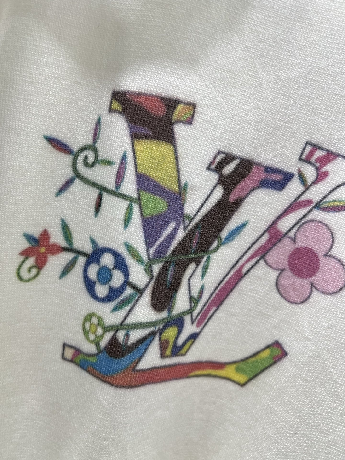 🔥🔥Louis Vuitt*n25新款学院风圆领套头针织羊毛开衫 胸前字母logo图案独家高版出品！真的