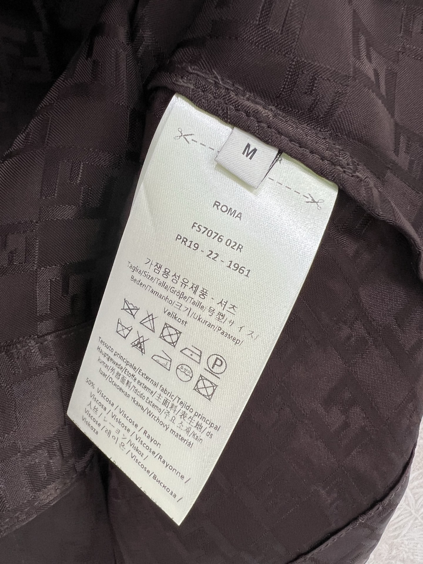 🔥🔥FEND*25新款复古翻领斜襟涤纶衬衣 定制YB进口双F提花面料 整体咖色超级高档 舒适垂感有型  