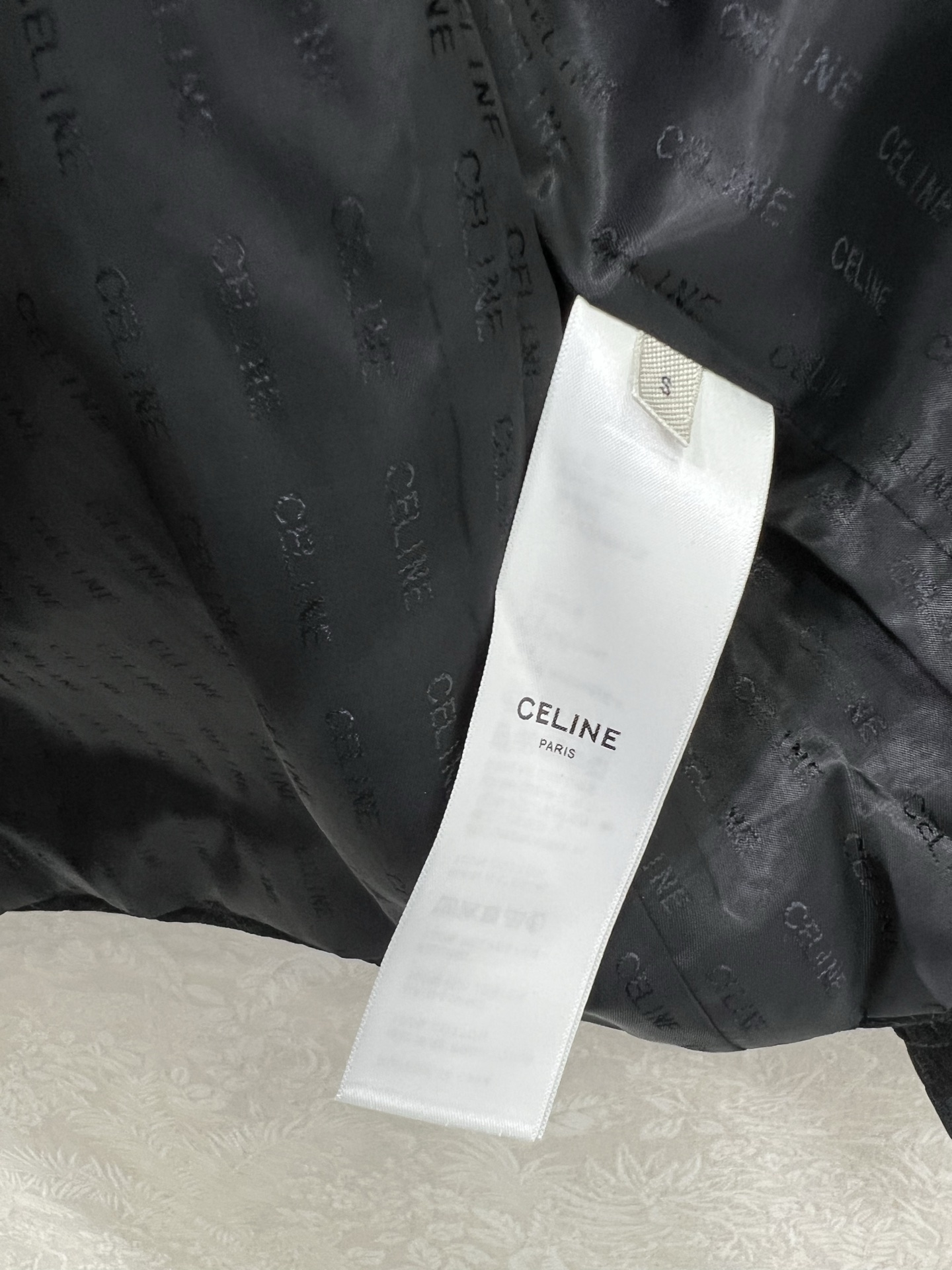 🔥🔥Celin*25新款提花外套 定制YB斜纹全棉提花材质 整件轻盈保暖 圆领正肩绒面设计 纽扣开襟调节