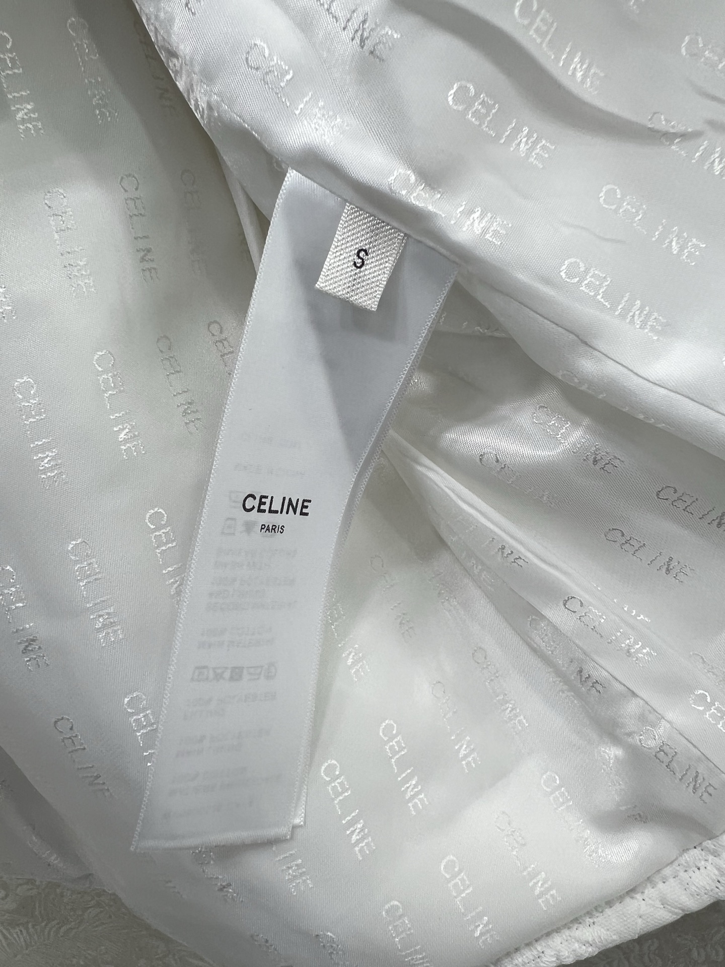 🔥🔥Celin*25新款提花外套 定制YB斜纹全棉提花材质 整件轻盈保暖 圆领正肩绒面设计 纽扣开襟调节