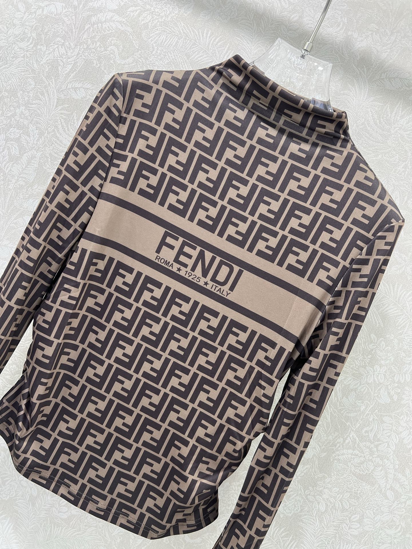 🔥🔥Fend*25新款网纱打底衫~整体F字母老花印花网纱面料亲肤又透气  胸前字母logo  超级轻薄 