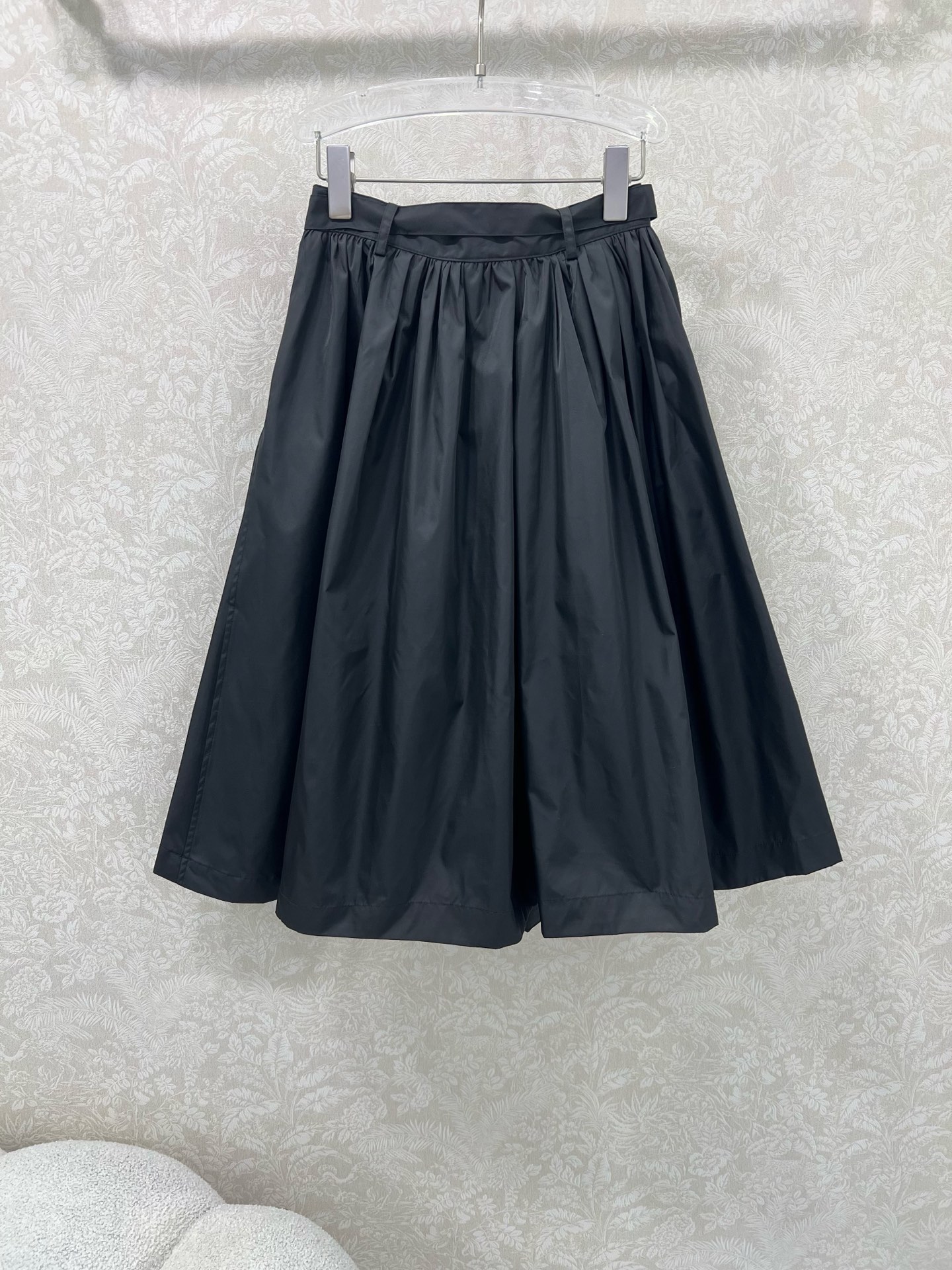 🔥🔥Prad* 25新款银扣头腰带尼龙伞摆半身裙  复古回潮高腰伞裙可爱又减龄！ 高腰百褶伞摆A字裙身，