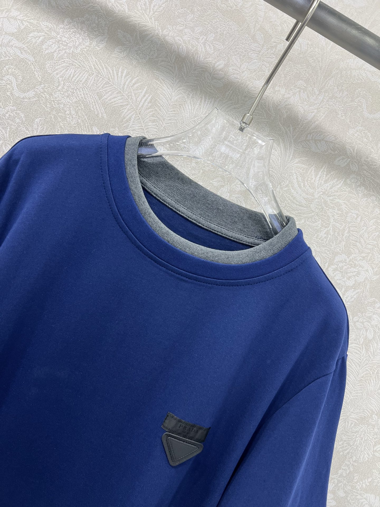 🔥🔥prad*25新款圆领假两件短袖T恤 高级老钱风配色拼接袖口 少女知识分子时髦风穿搭！老钱风假两件版