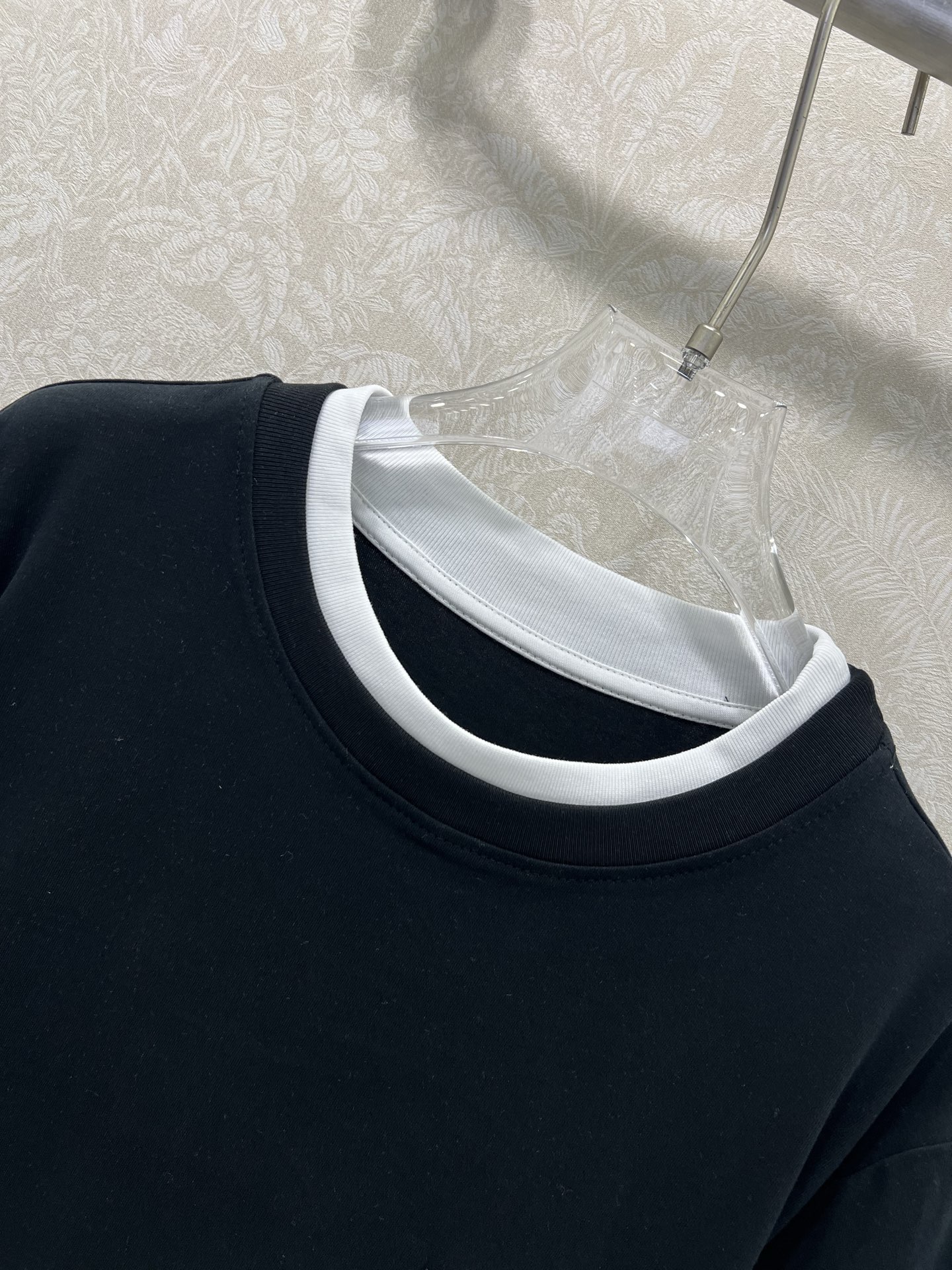 🔥🔥prad*25新款圆领假两件短袖T恤 高级老钱风配色拼接袖口 少女知识分子时髦风穿搭！老钱风假两件版