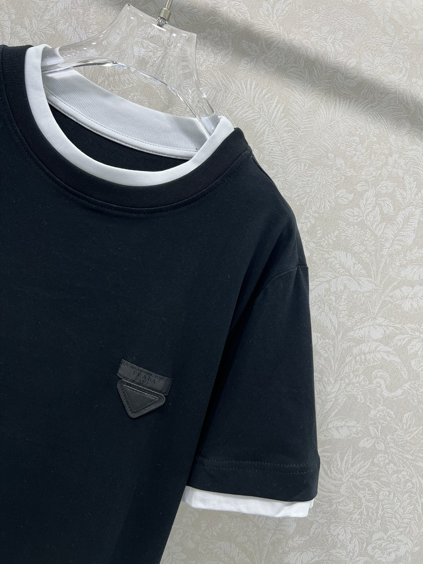 🔥🔥prad*25新款圆领假两件短袖T恤 高级老钱风配色拼接袖口 少女知识分子时髦风穿搭！老钱风假两件版