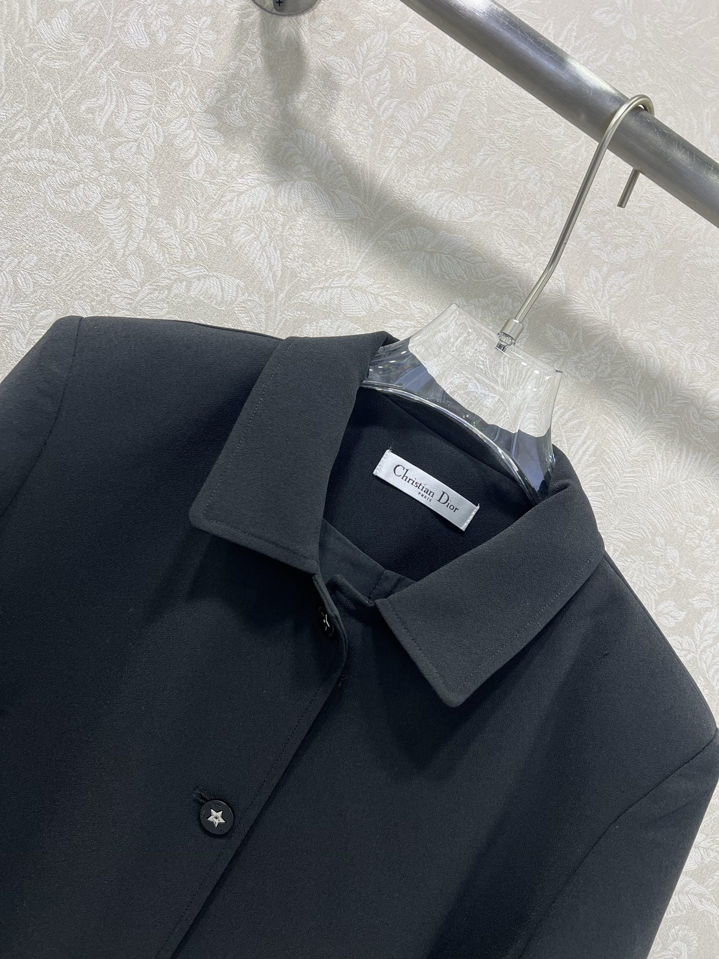 🔥🔥DIO* 25新款翻领单排扣西装外套 日常通勤的搭配 气质翻领修身 定制五角星五金 前口袋设计 经典