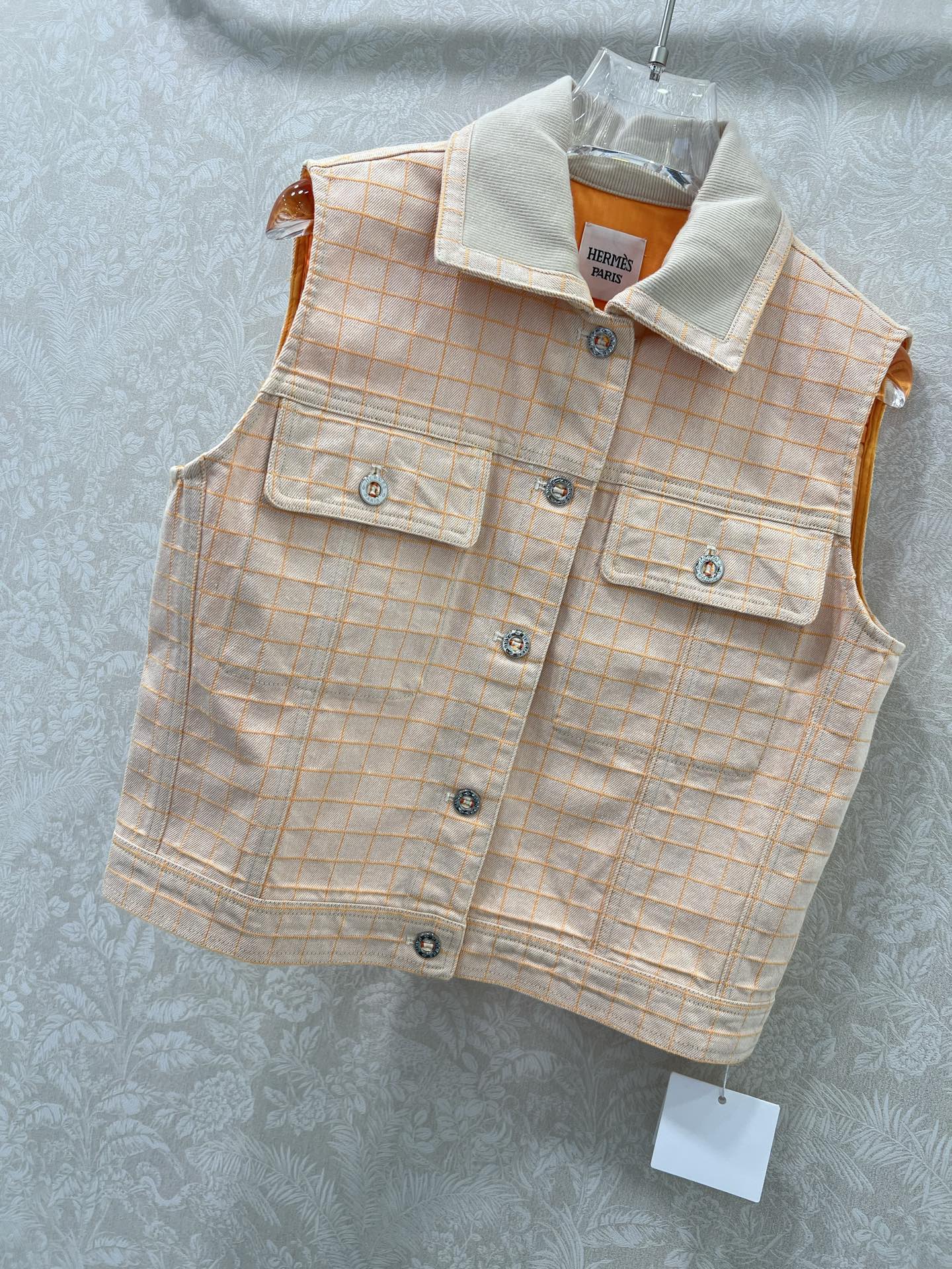 “High-Temperature Cotton Suit with Customized Details and Elegant Style for Daily Commuters” - 图片 5