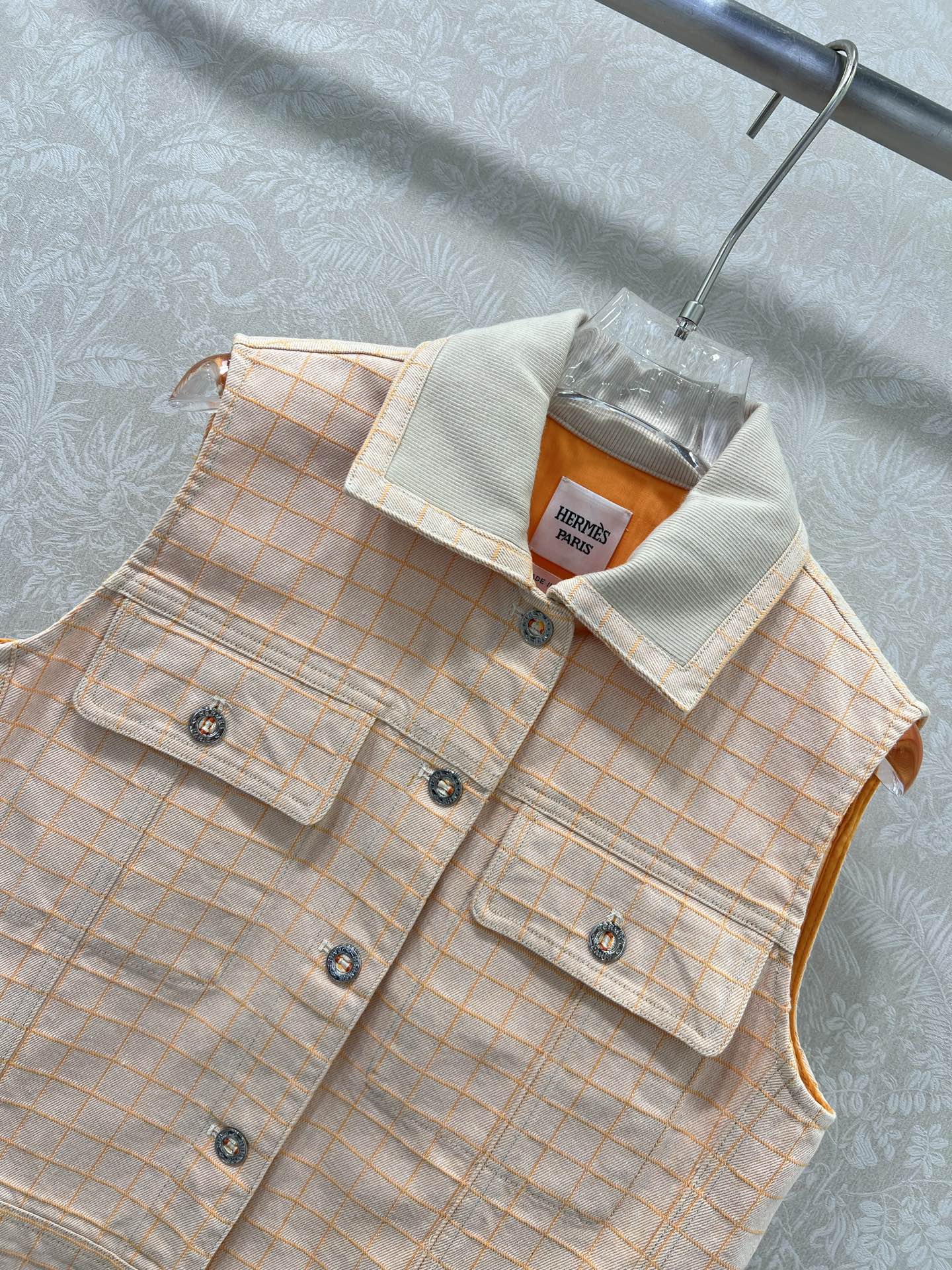 “High-Temperature Cotton Suit with Customized Details and Elegant Style for Daily Commuters” - 图片 3