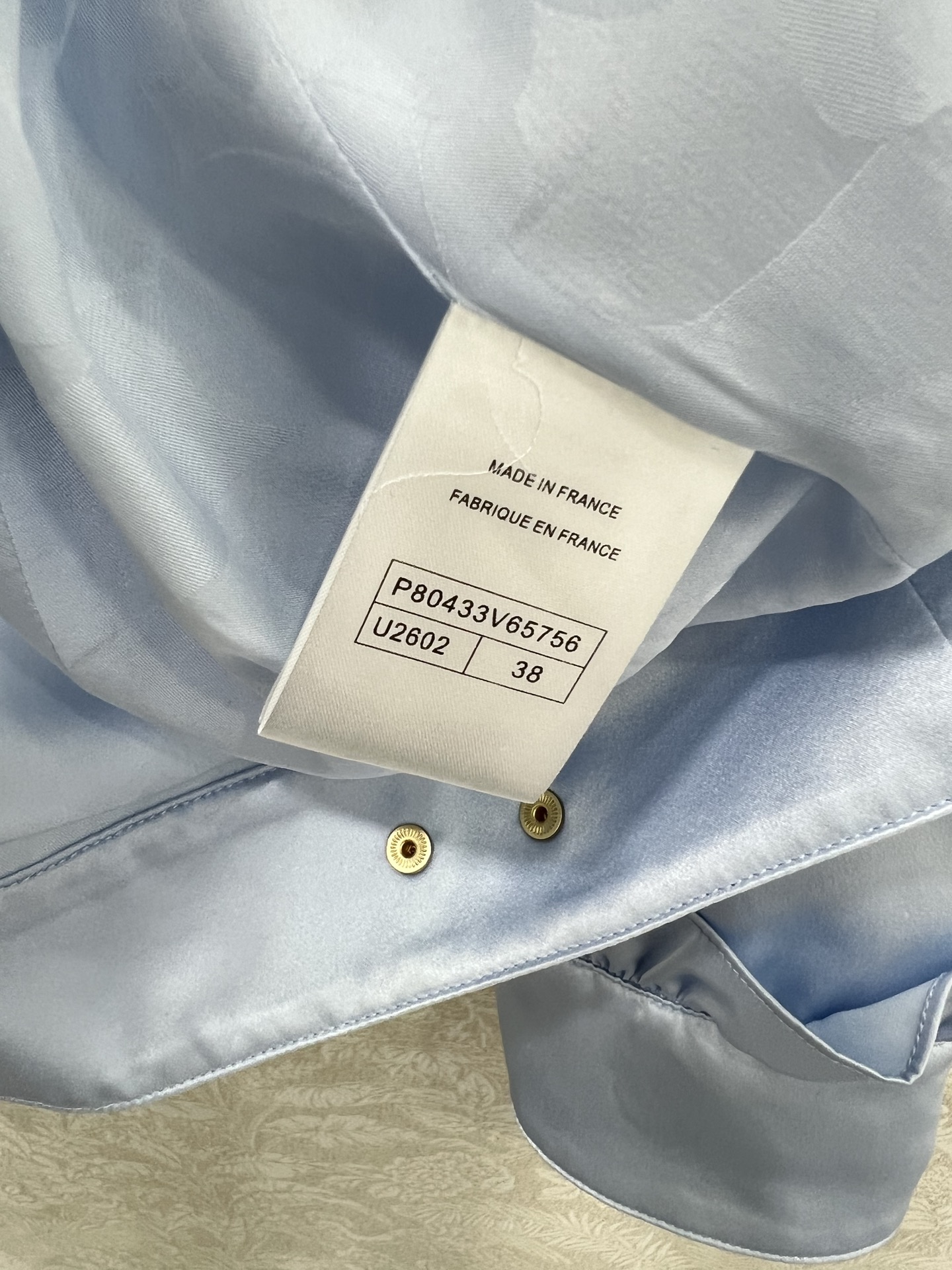 🔥🔥Chan*l 25新款爱心双C花边真丝衬衫注意细节区分版本‼️ （实物是非常漂亮的蓝色，灯光拍摄有色