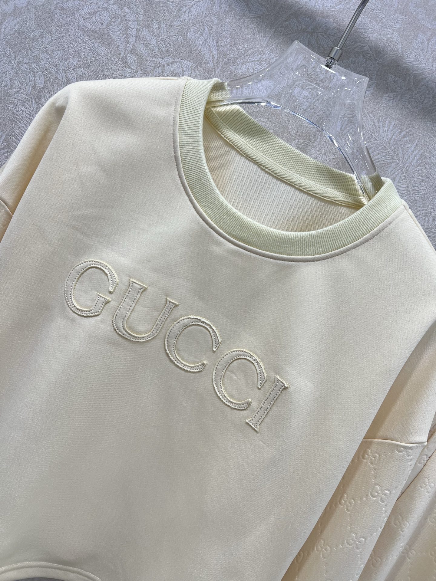 🔥🔥 GUCC*25新款休闲运动套装 整套出售 圆领长袖套头➕阔腿长裤的组合  上衣裤子均以双G老花lo