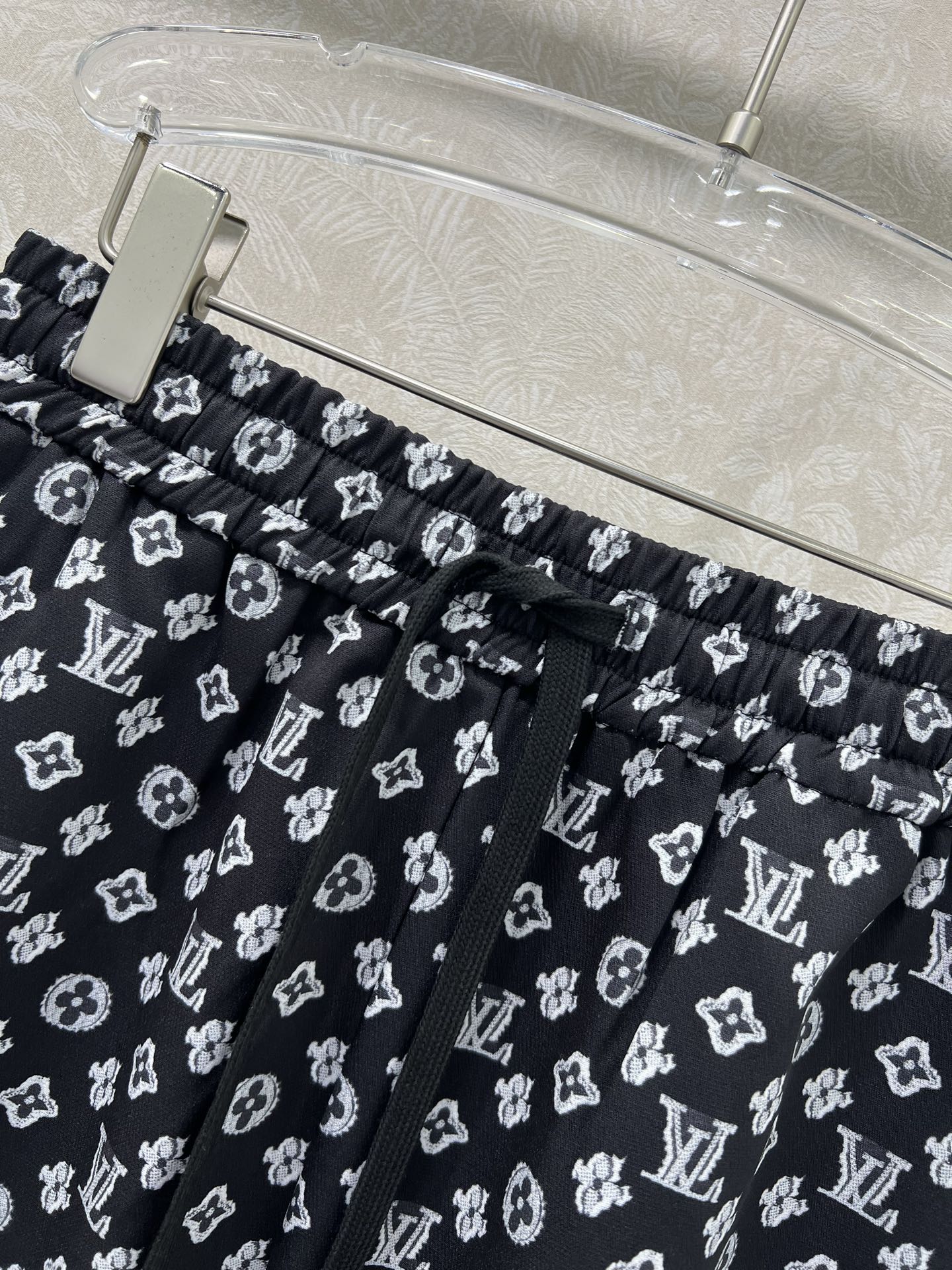 🔥🔥Louis Vuitt*n*25新款老花字母印花阔腿长裤 裤子直筒版型无敌显瘦 设计拉长人体比例  