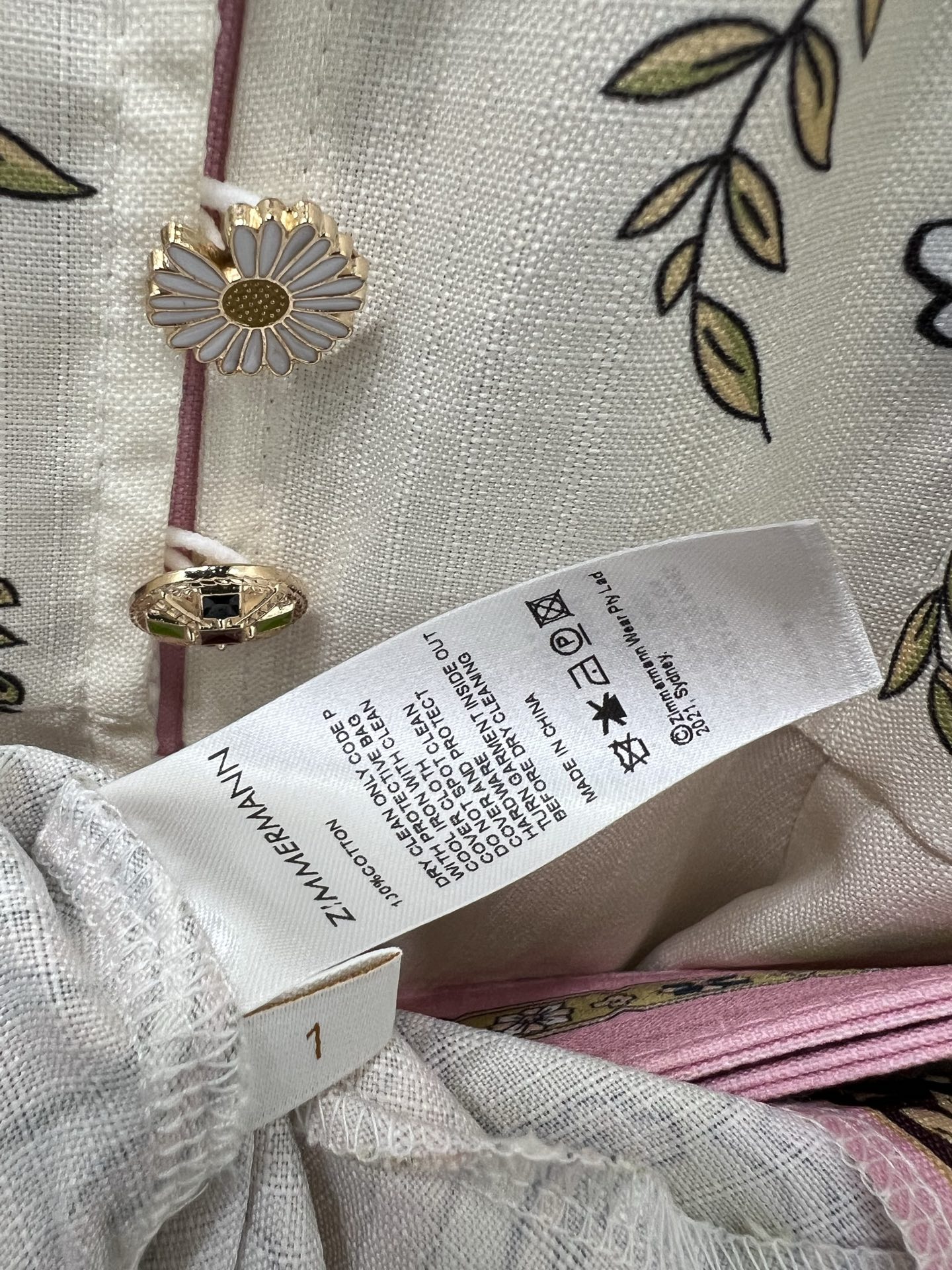 🔥🔥Zimmerman*兹/默曼 25新款定位印花系列 同步上新啦~短款‼️连衣裙 小立领和灯笼袖设计 