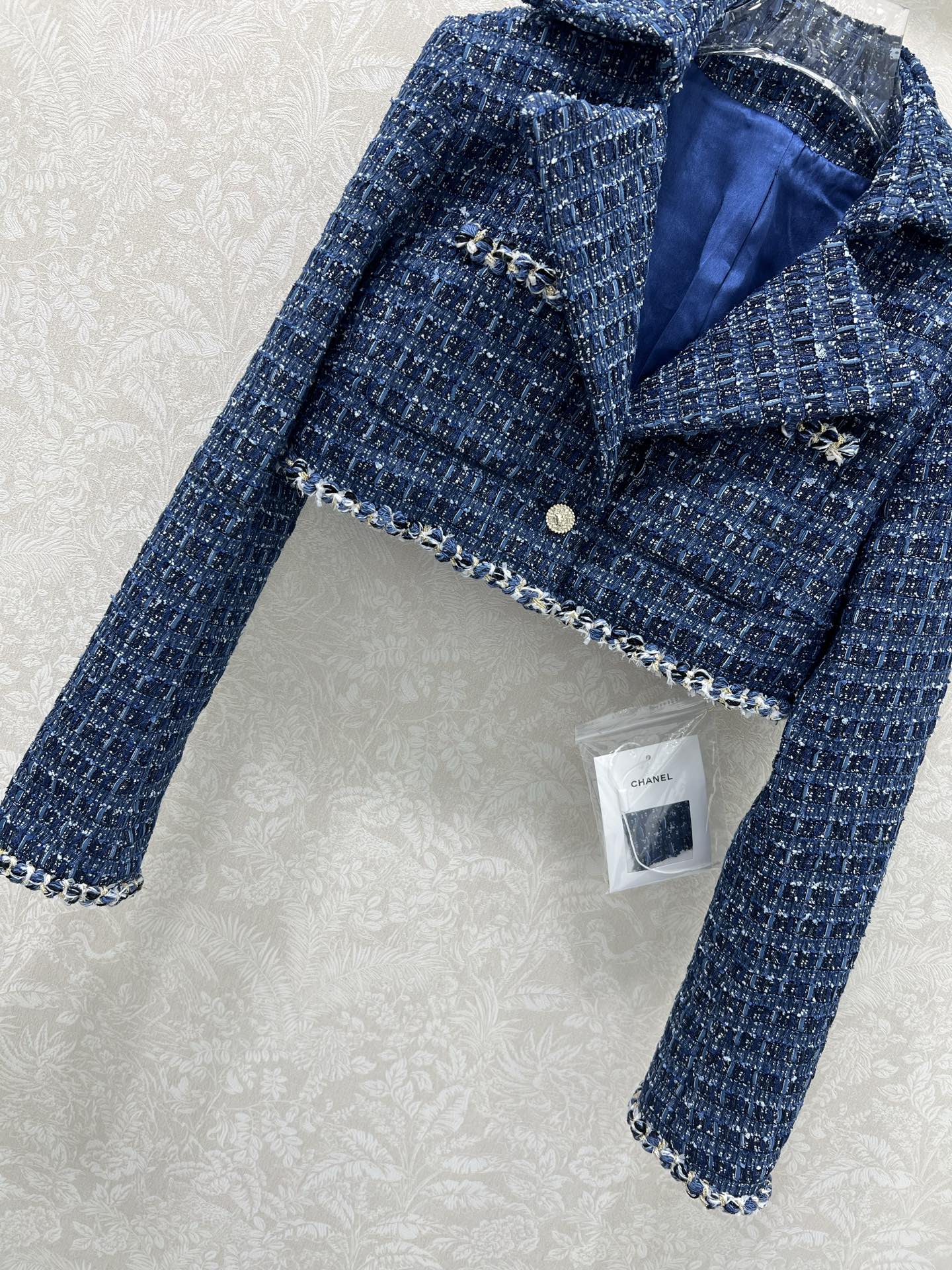 🔥🔥Chan*l 25新款宝石蓝💙重工短款洋装外套 高版本 内衬真丝版本‼️ 定制编织粗纺面料 质感高级