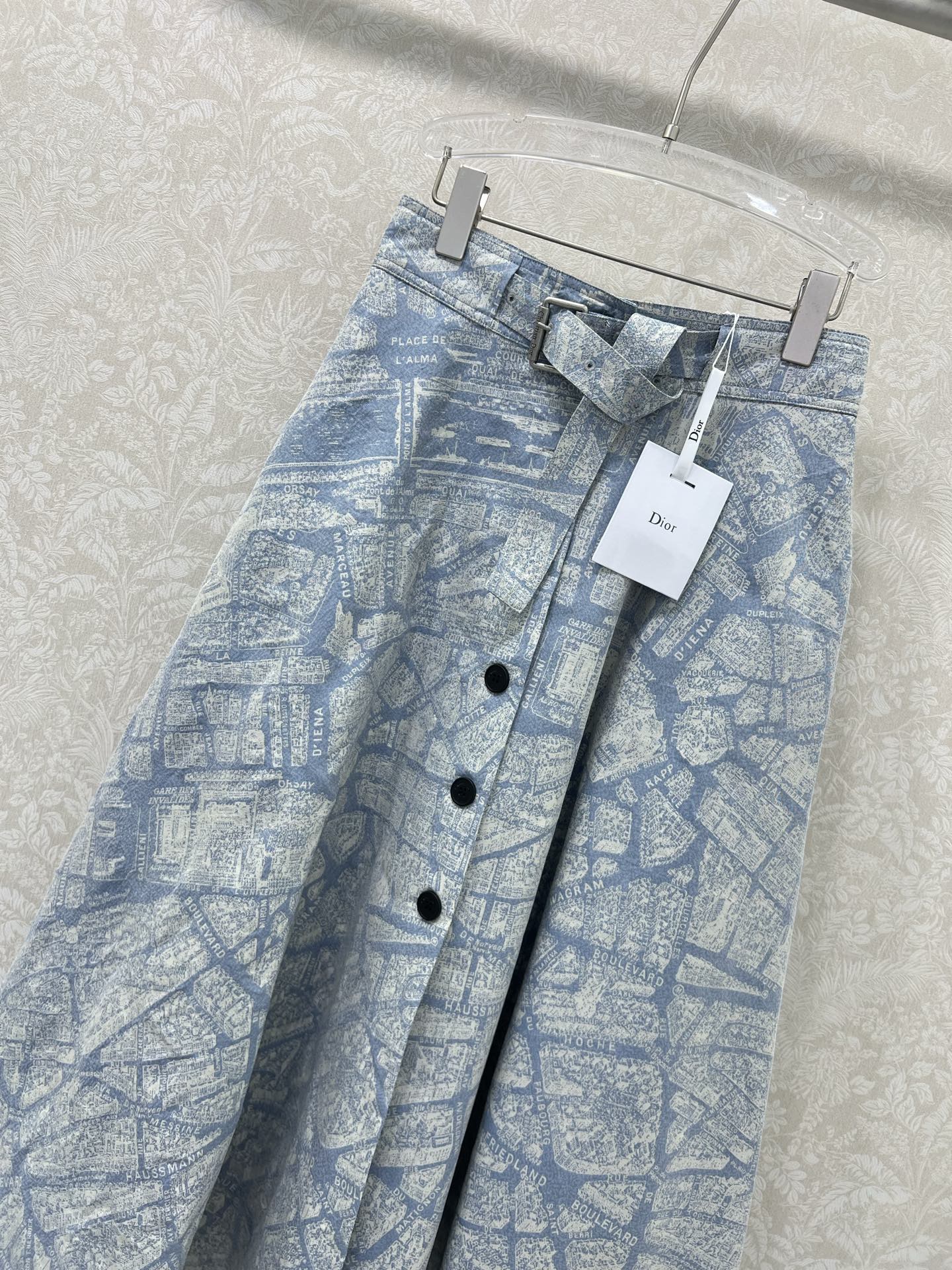 🔥🔥DIO*25新款提花大摆半裙 定制单排扣腰头隐藏腰带腰带设计 粉色🩷款通体满印丛林动物图案  蓝色🩵